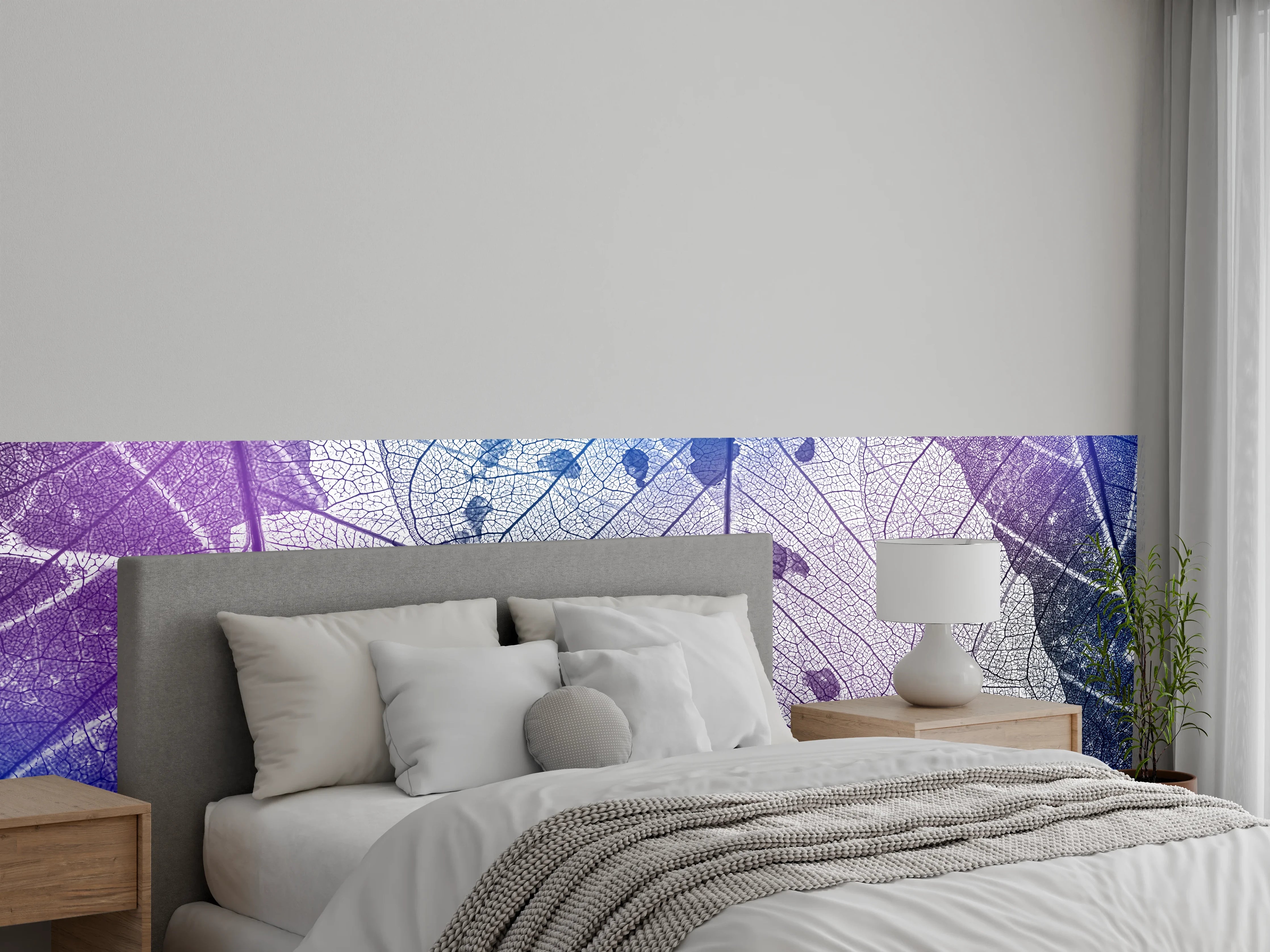 Wandverkleidung Schlafzimmer - Blattstruktur in Blau und Violett