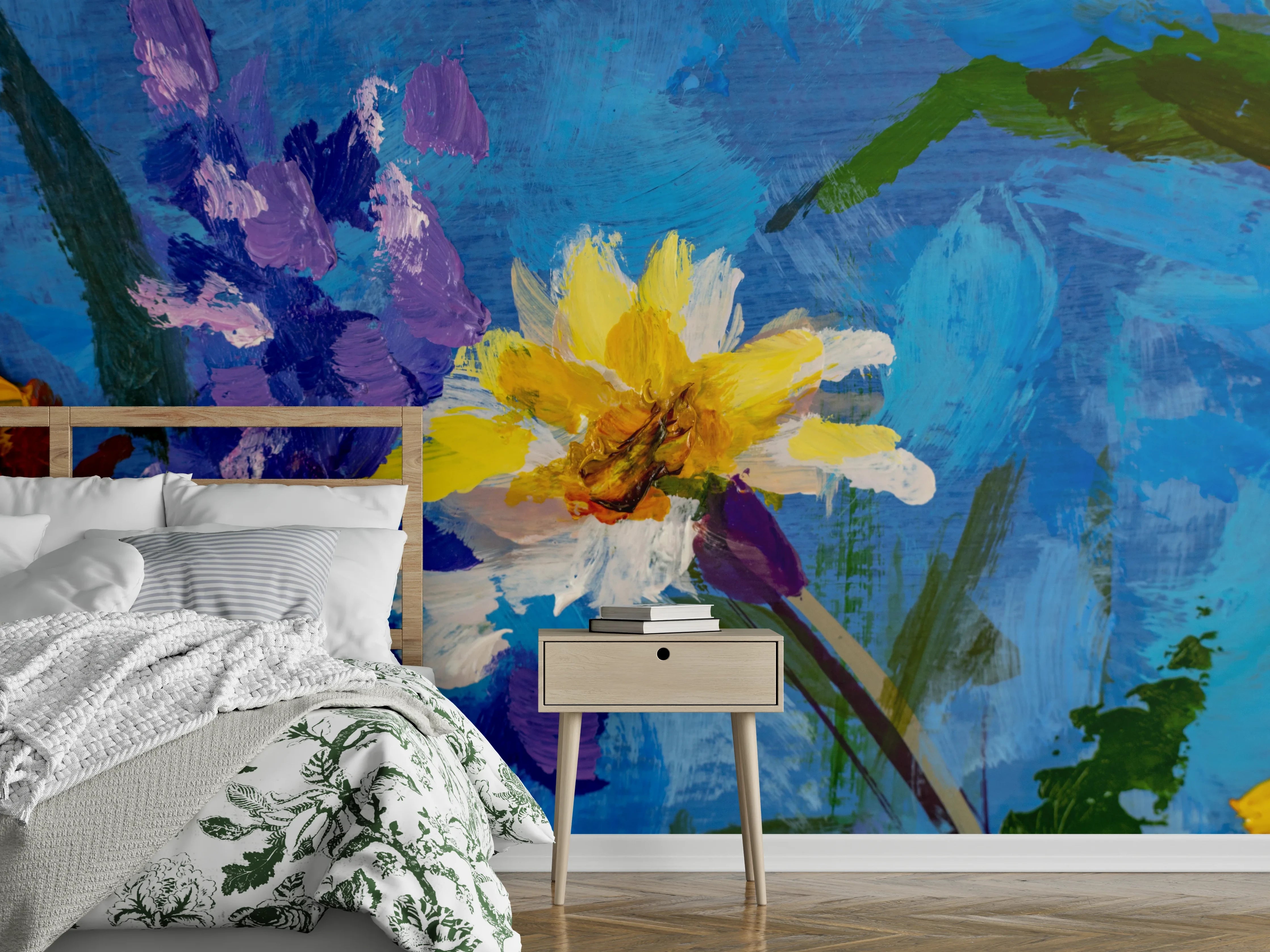 Wandverkleidung Schlafzimmer - Blumenmalerei auf blauem Hintergrund
