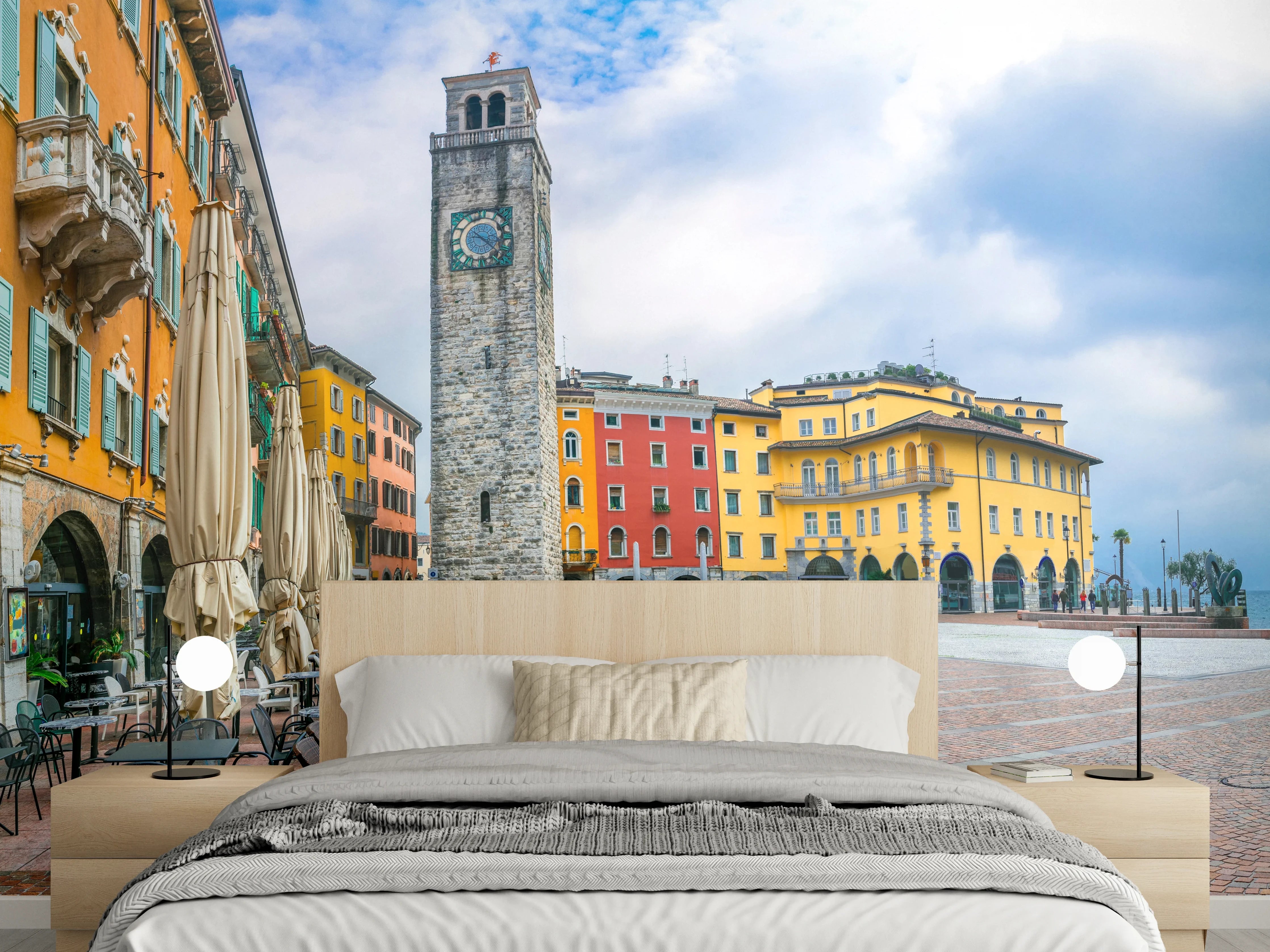 Wandverkleidung Schlafzimmer - Charmante Stadt am Gardasee - Riva del Garda