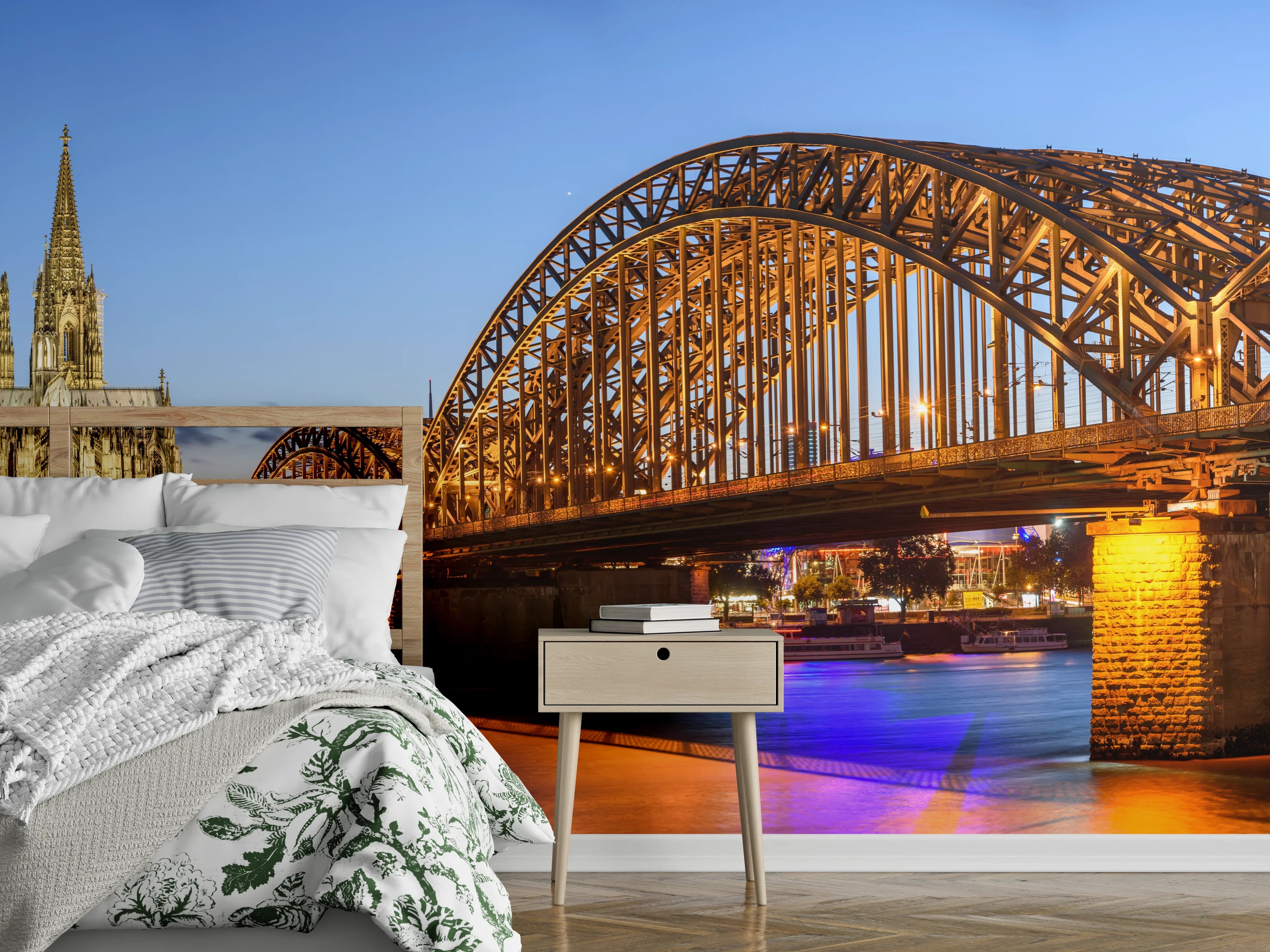 Wandverkleidung Schlafzimmer - Dombrücke in Köln - Deutschland
