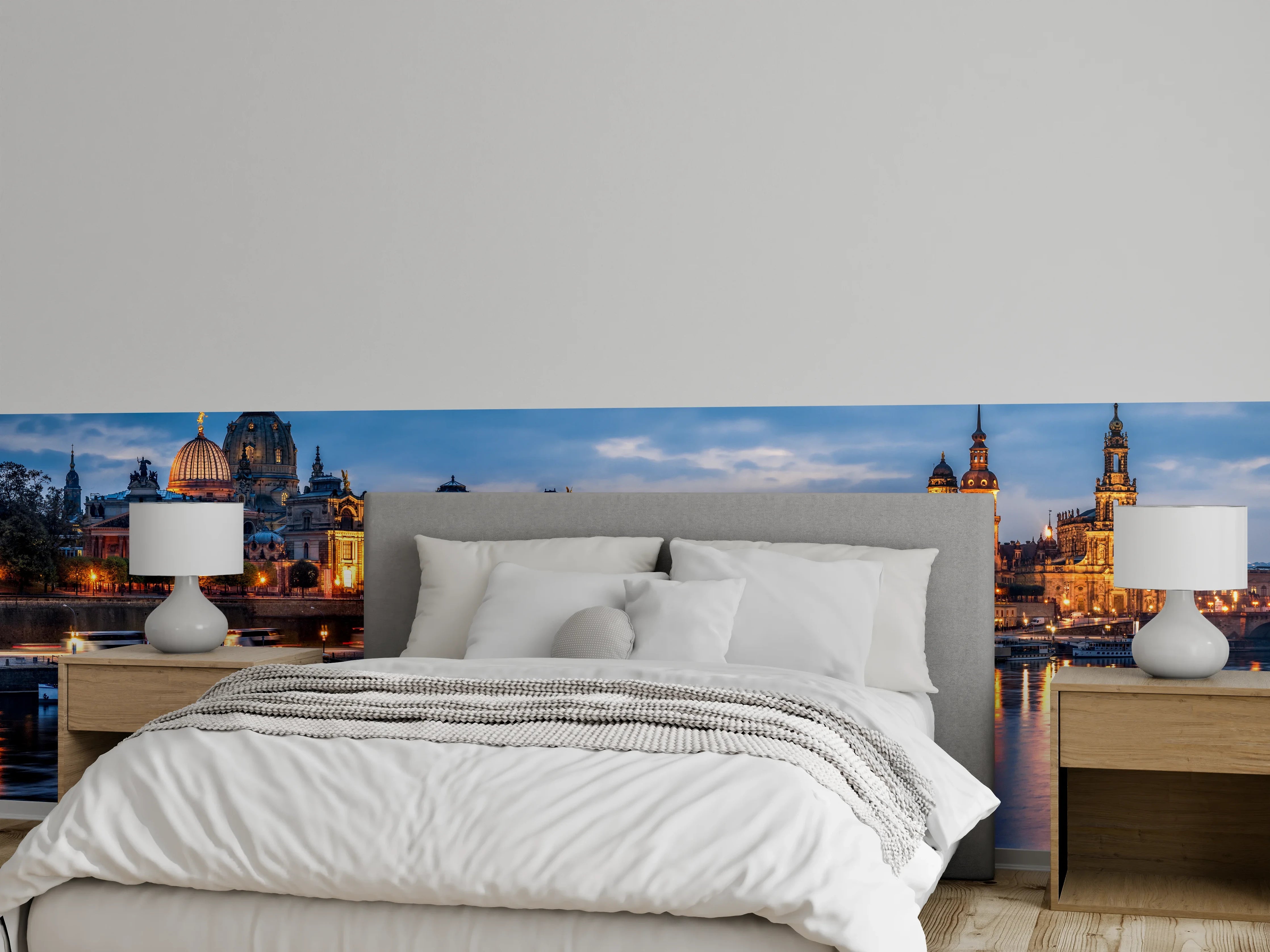 Wandverkleidung Schlafzimmer - Dresden Skyline am Abend, reflektierend