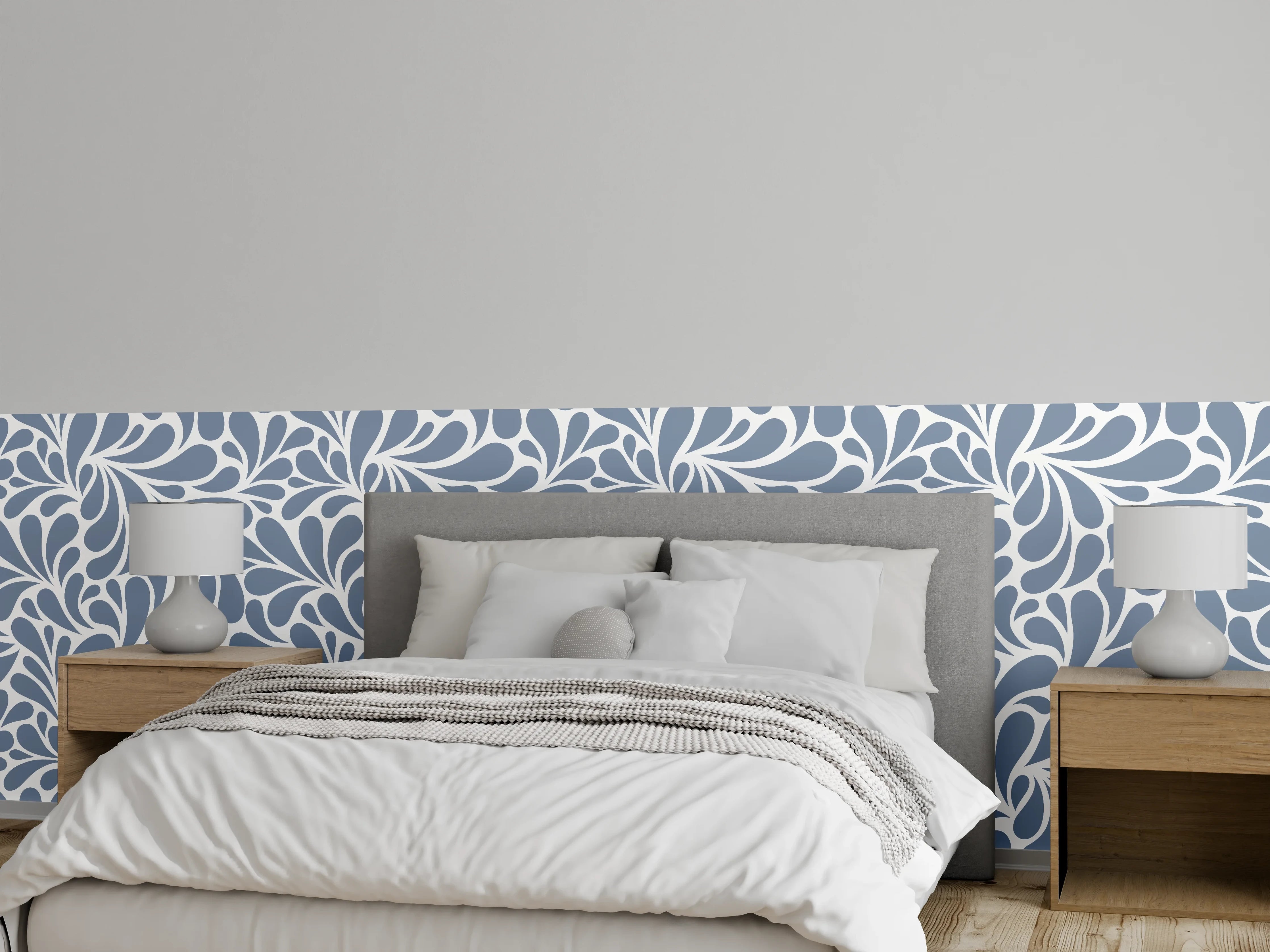 Wandverkleidung Schlafzimmer - Elegantes florales Muster in Grau-Weiß