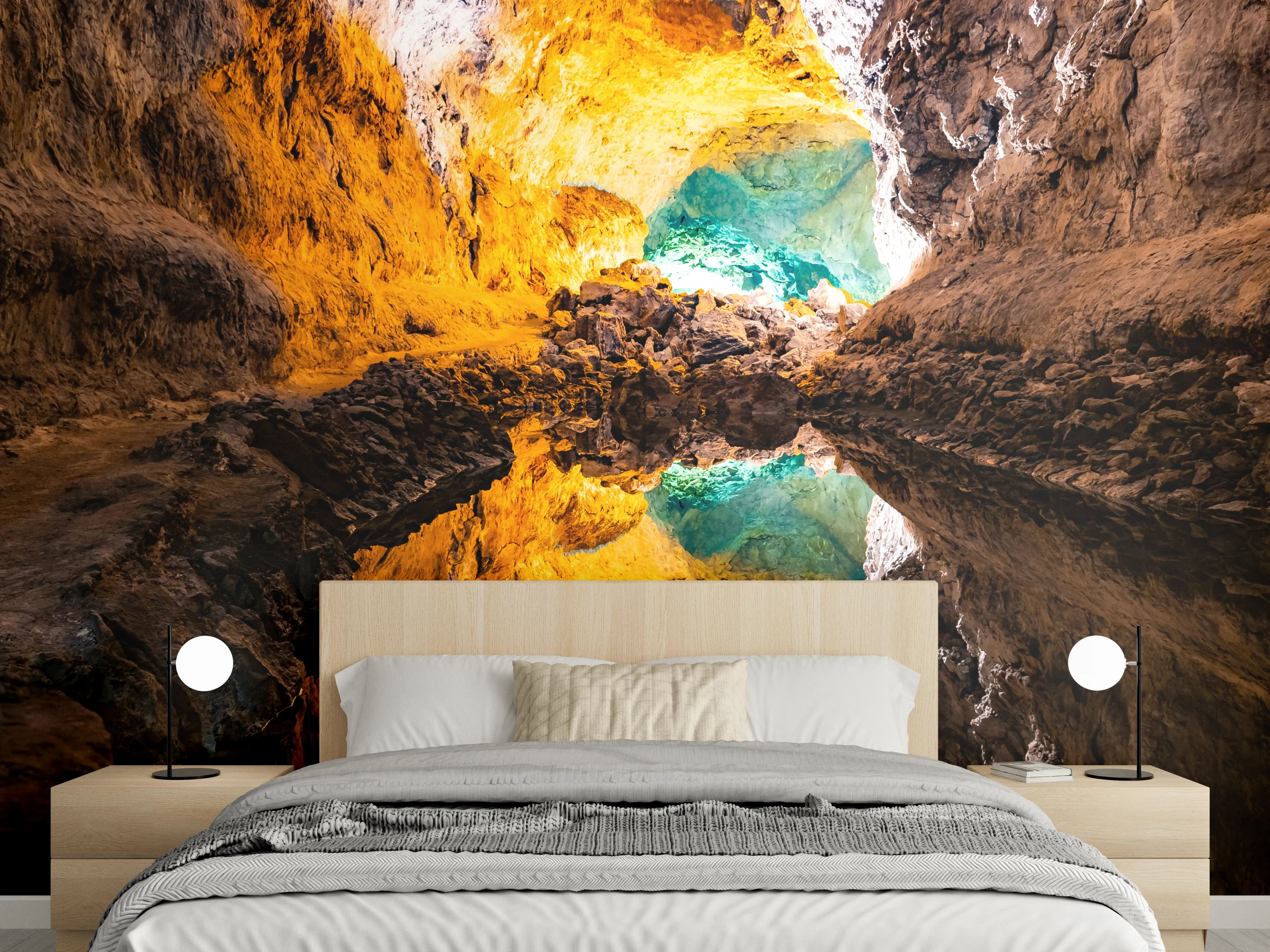 Wandverkleidung Schlafzimmer - Farbenfrohe Lavahöhle mit Spiegelung