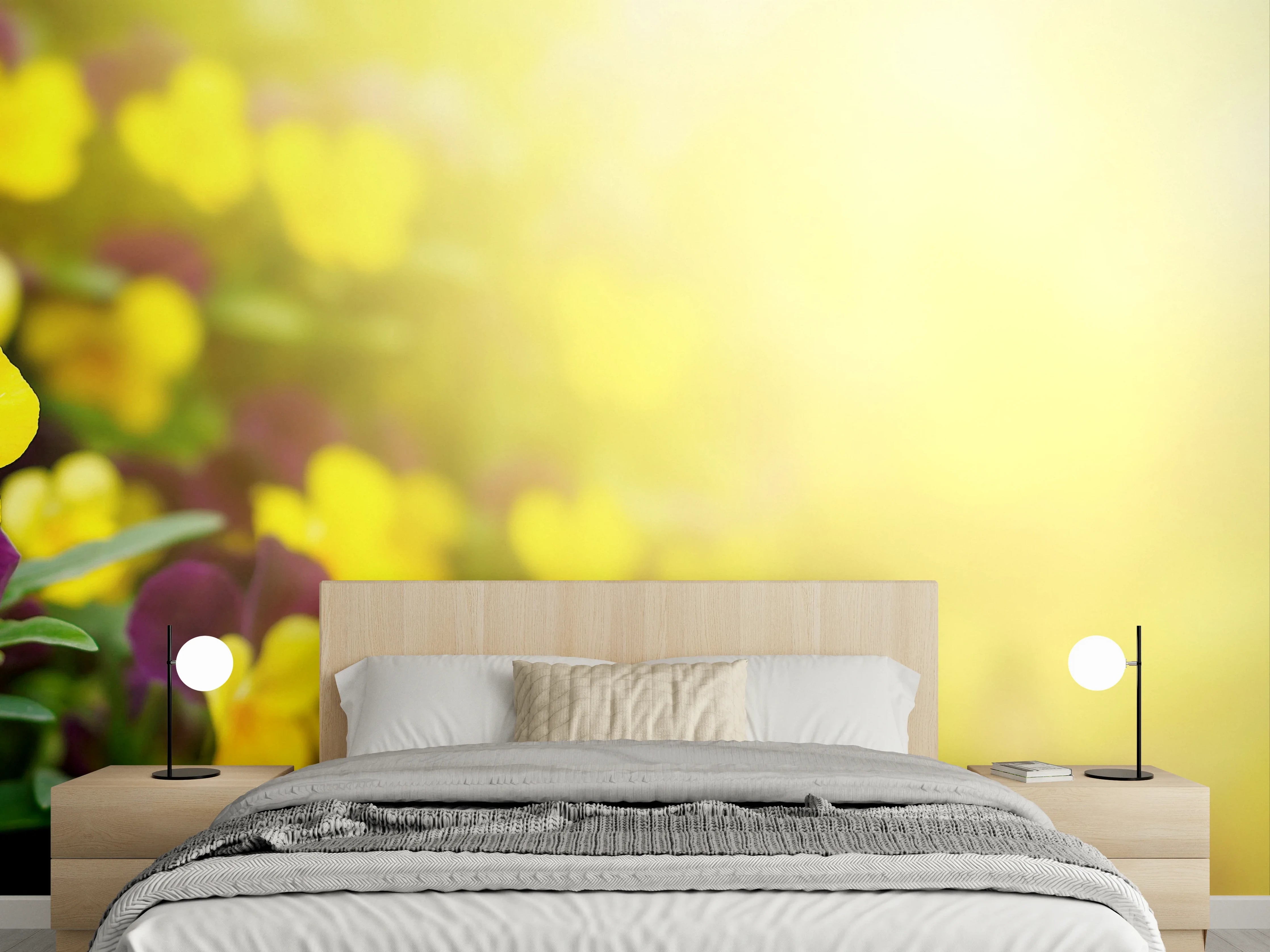 Wandverkleidung Schlafzimmer - Gelbe und violette Blütenpracht