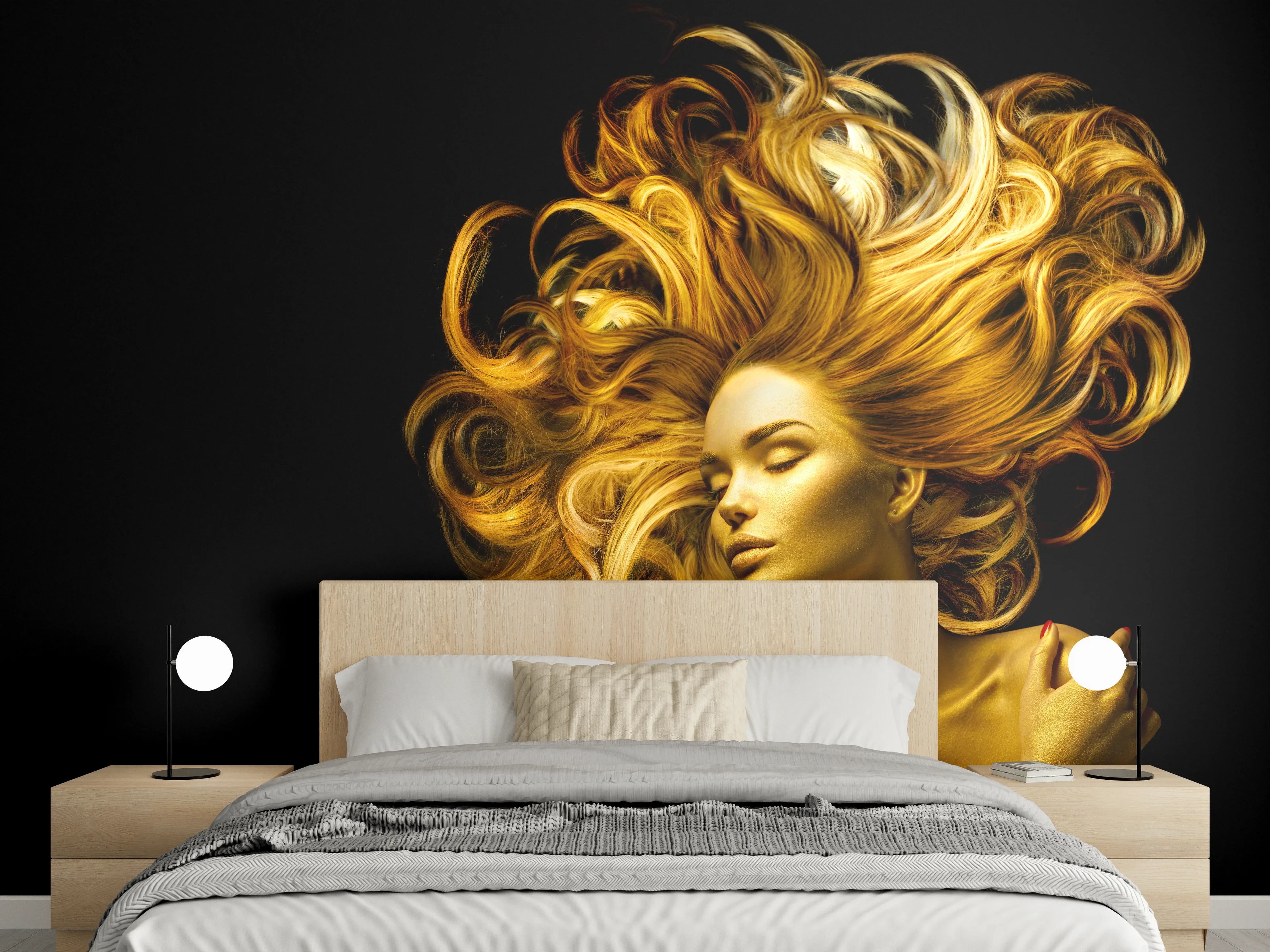 Wandverkleidung Schlafzimmer - Goldene Frau mit fliegendem Haar