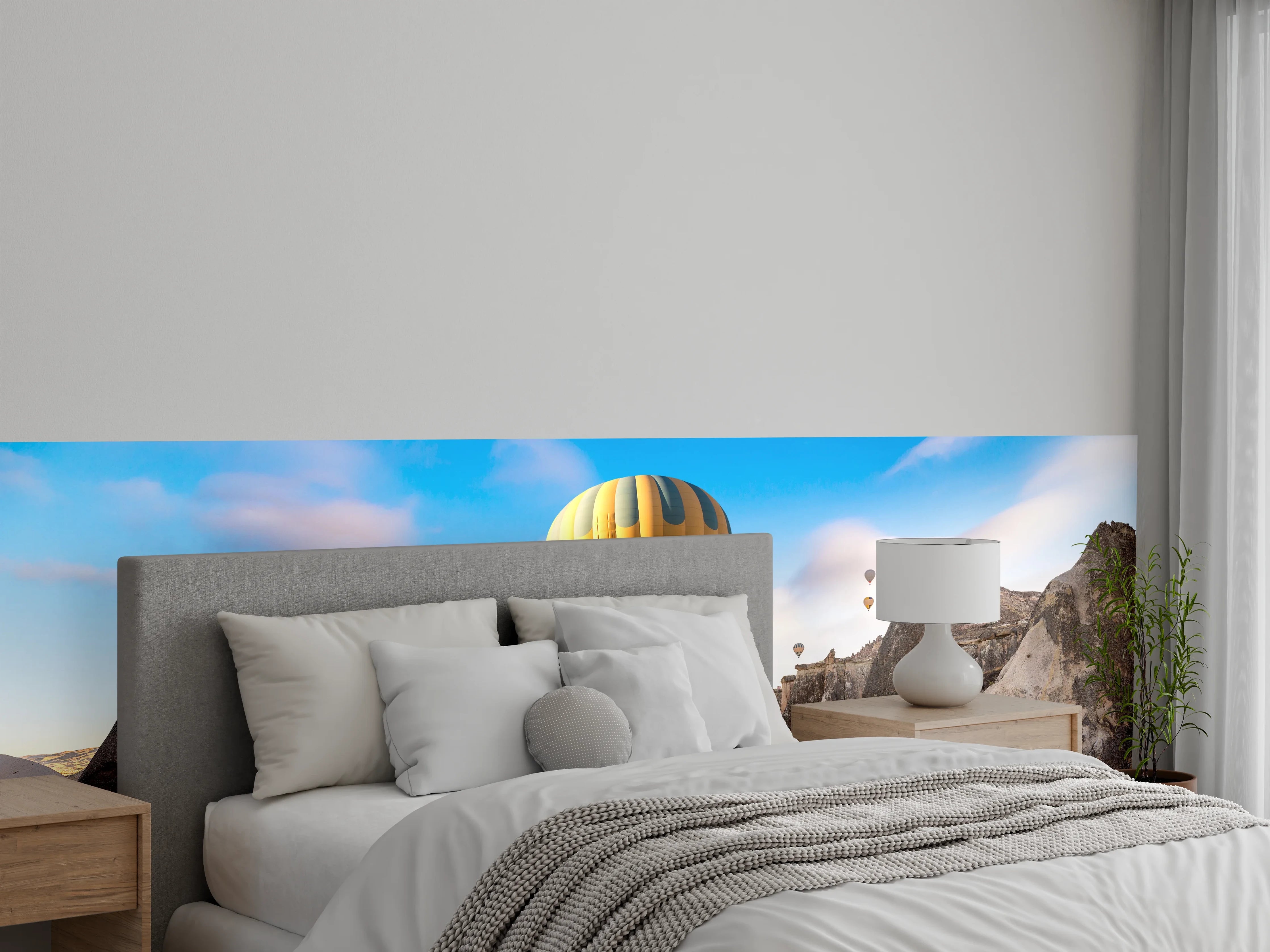 Wandverkleidung Schlafzimmer - Graue Ballonträume über weißer Weite