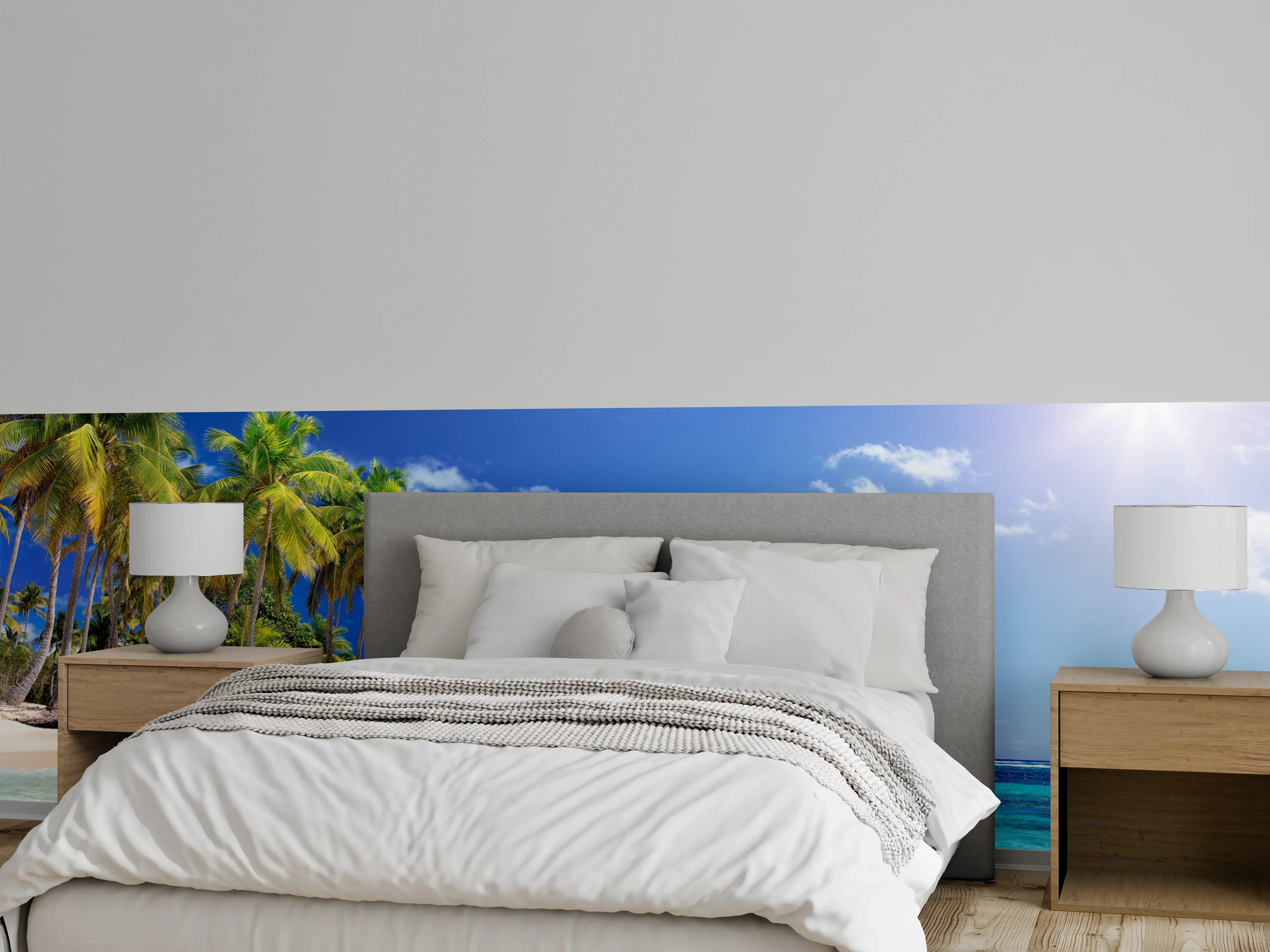 Wandverkleidung Schlafzimmer - Graue Palmenstille am weißen Ufer