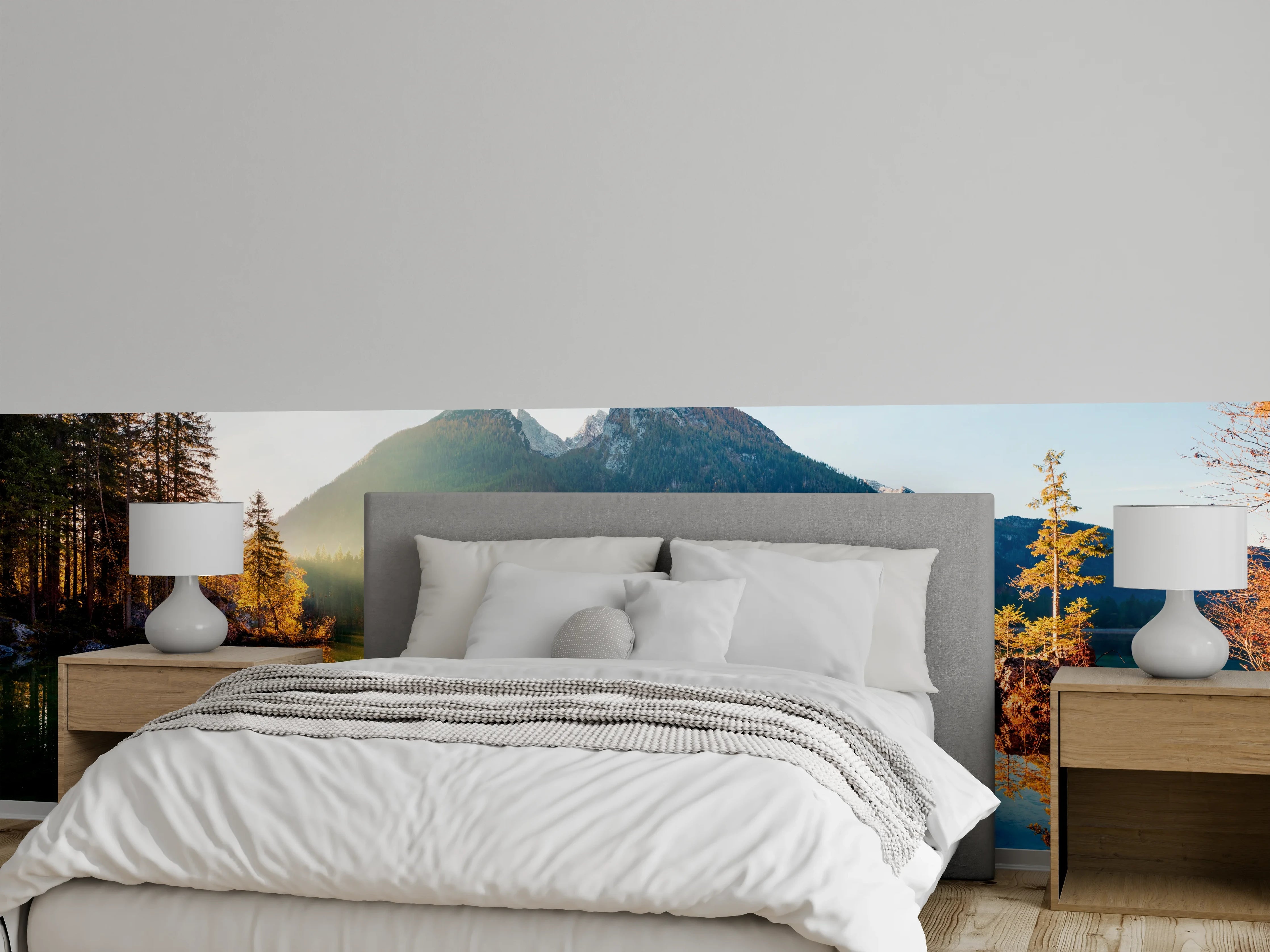 Wandverkleidung Schlafzimmer - Grauer Bergseezauber – Natur Wandkunst