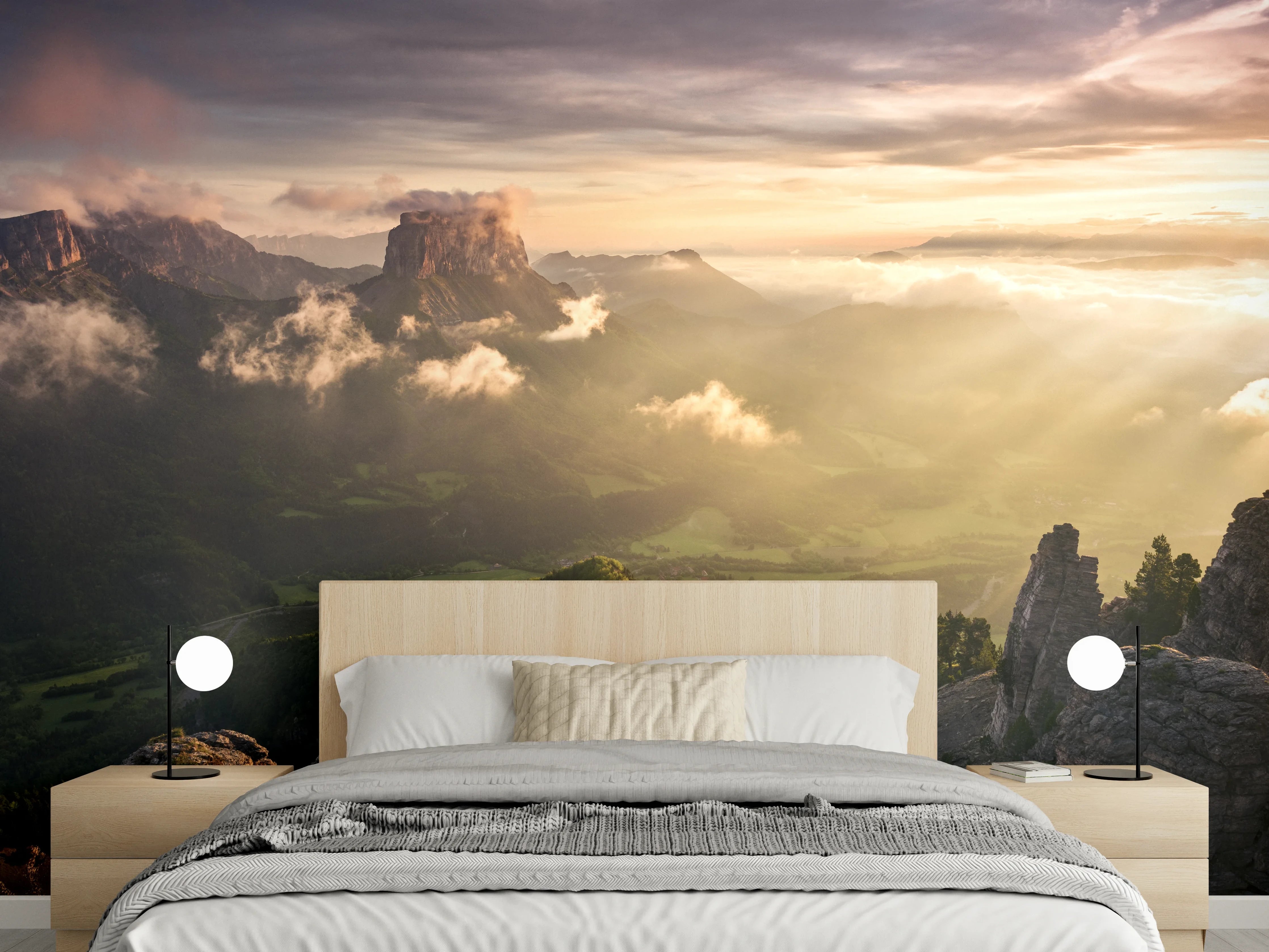 Wandverkleidung Schlafzimmer - Grauschimmer im Abendlicht der Berge