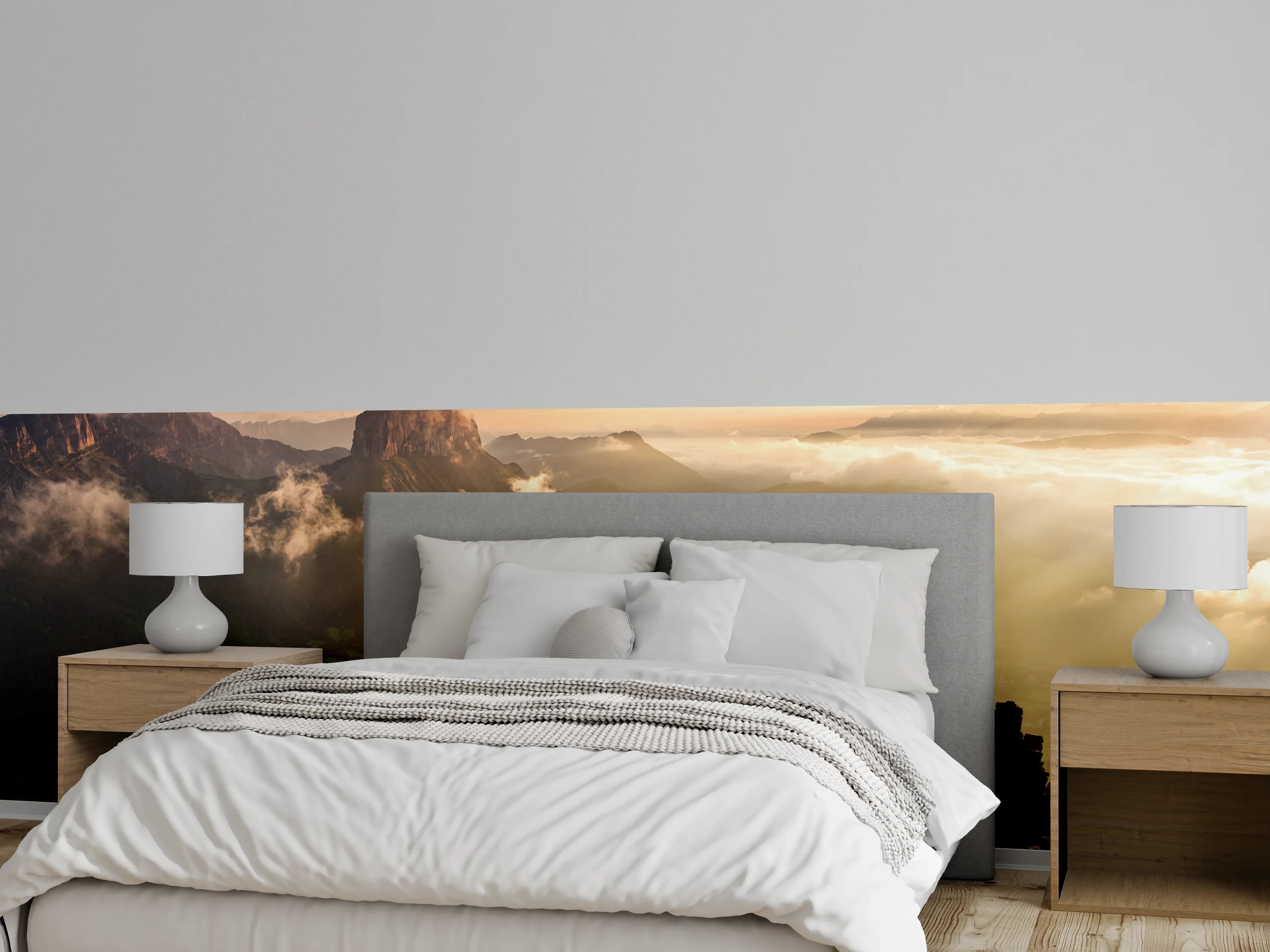 Wandverkleidung Schlafzimmer - Grauschimmer im Abendlicht der Berge
