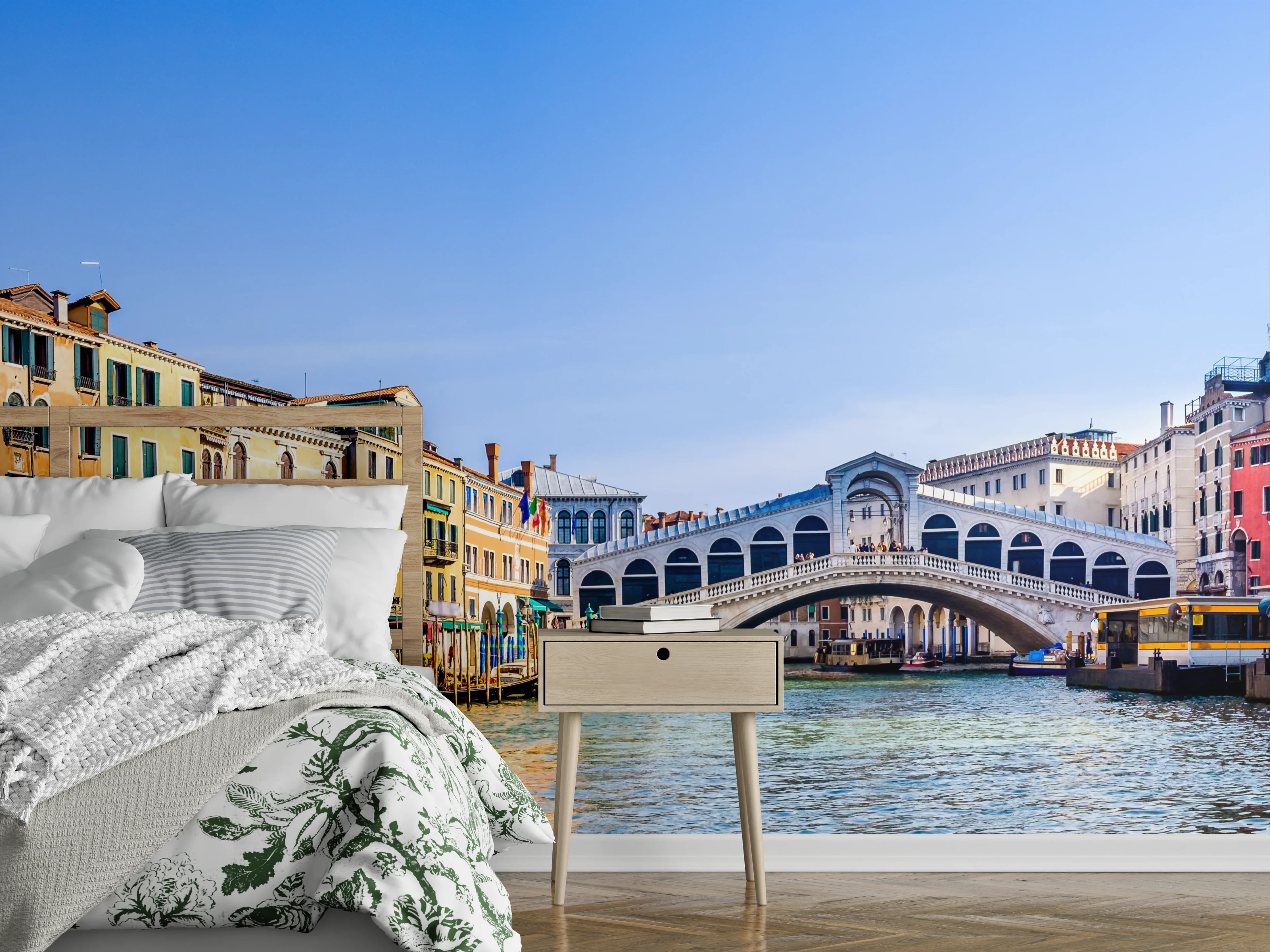 Wandverkleidung Schlafzimmer - Grauschimmer über Weiß: Rialtobrücke