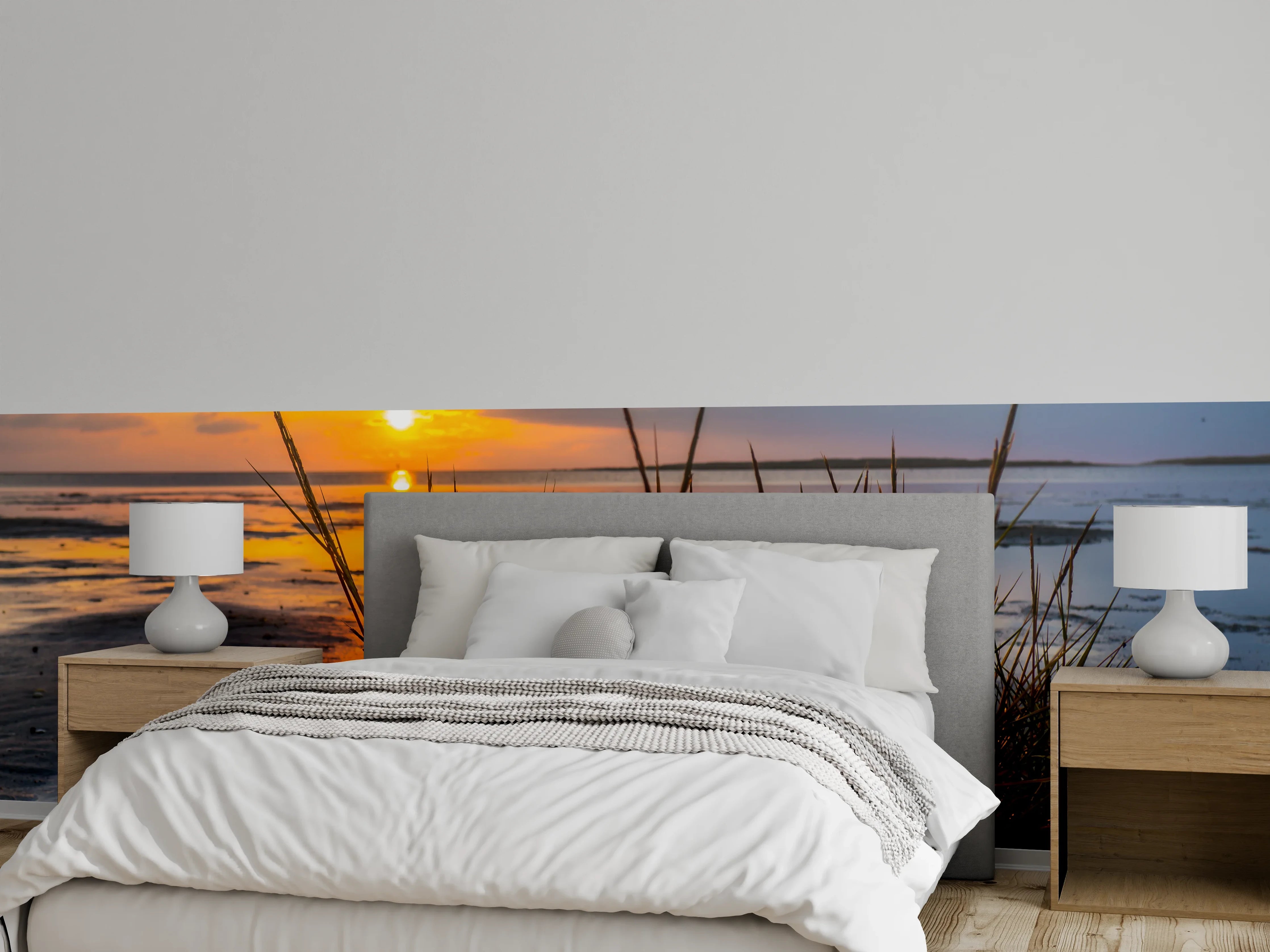 Wandverkleidung Schlafzimmer - Grauschimmer über weißem Wattenstrand