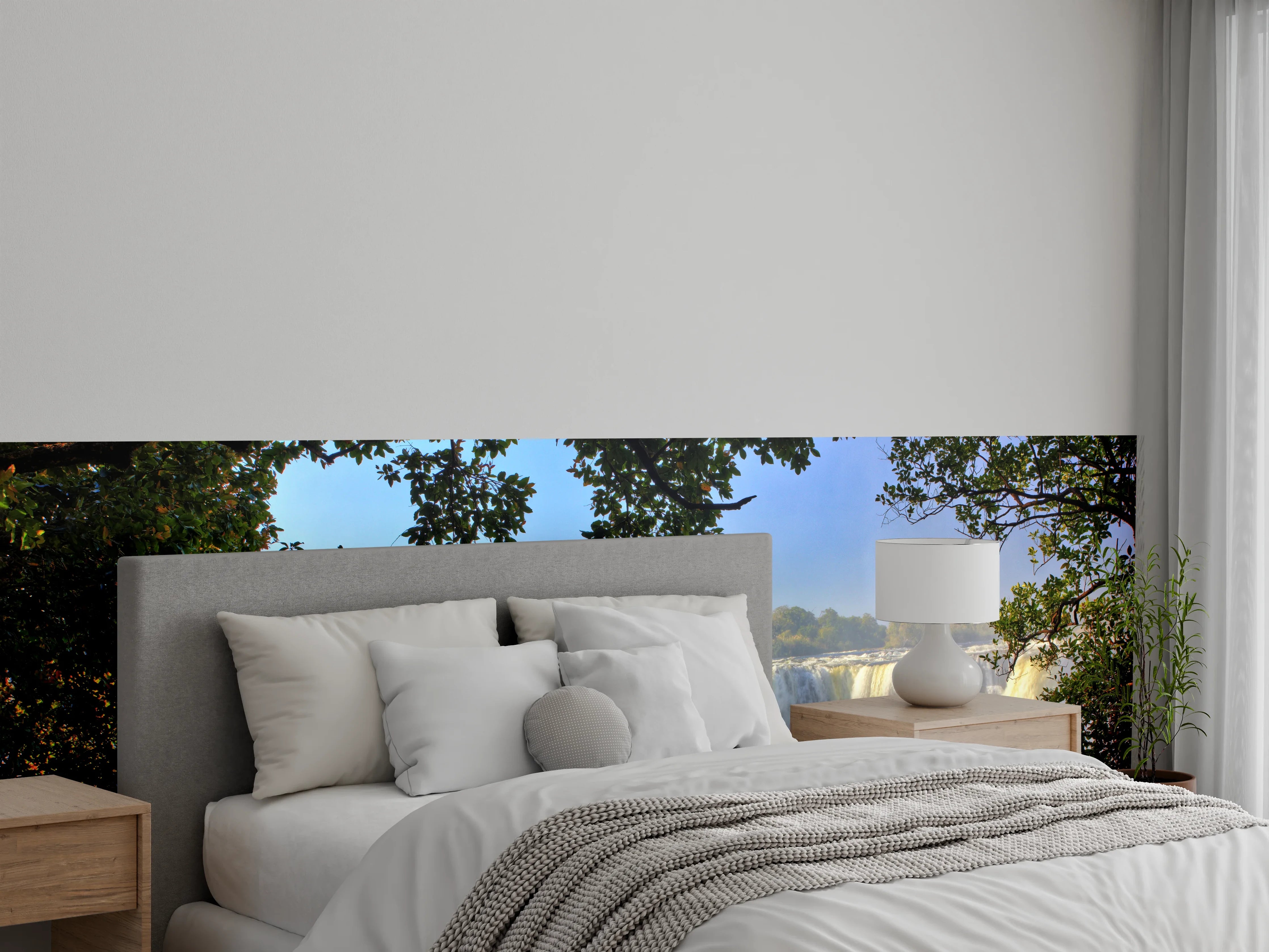 Wandverkleidung Schlafzimmer - Grauschimmerndes Weiß am Dschungelfall