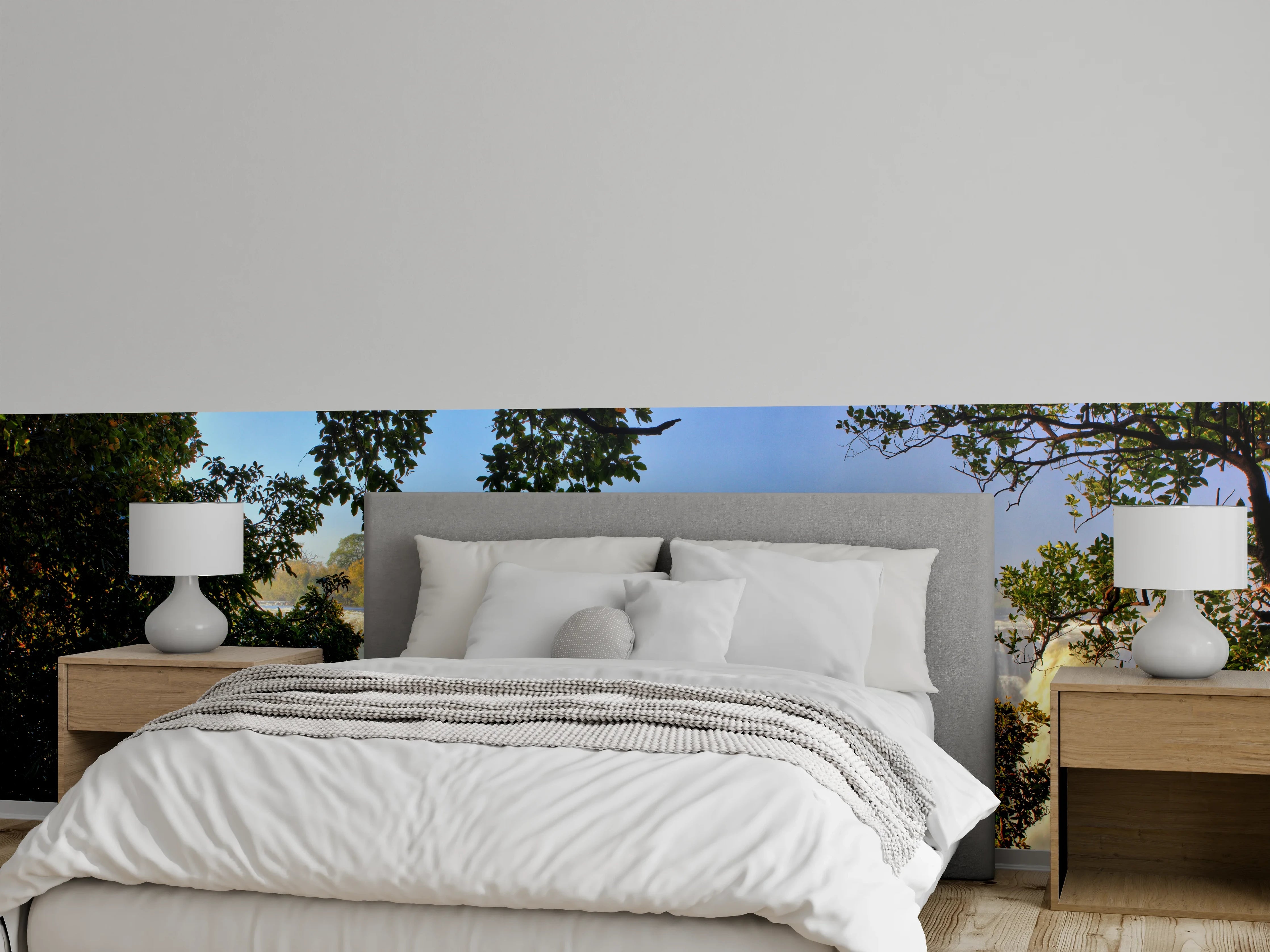 Wandverkleidung Schlafzimmer - Grauschimmerndes Weiß am Dschungelfall