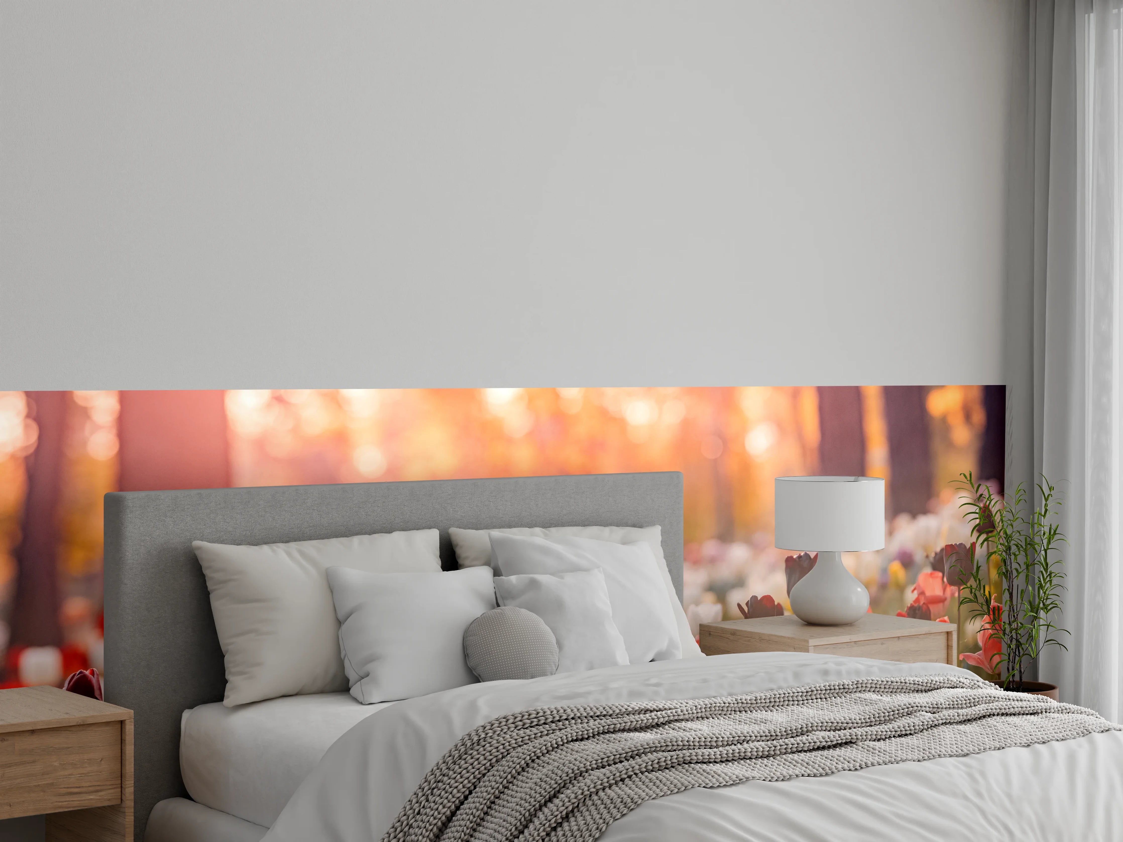 Wandverkleidung Schlafzimmer - Grauweiße Tulpen im sanften Licht