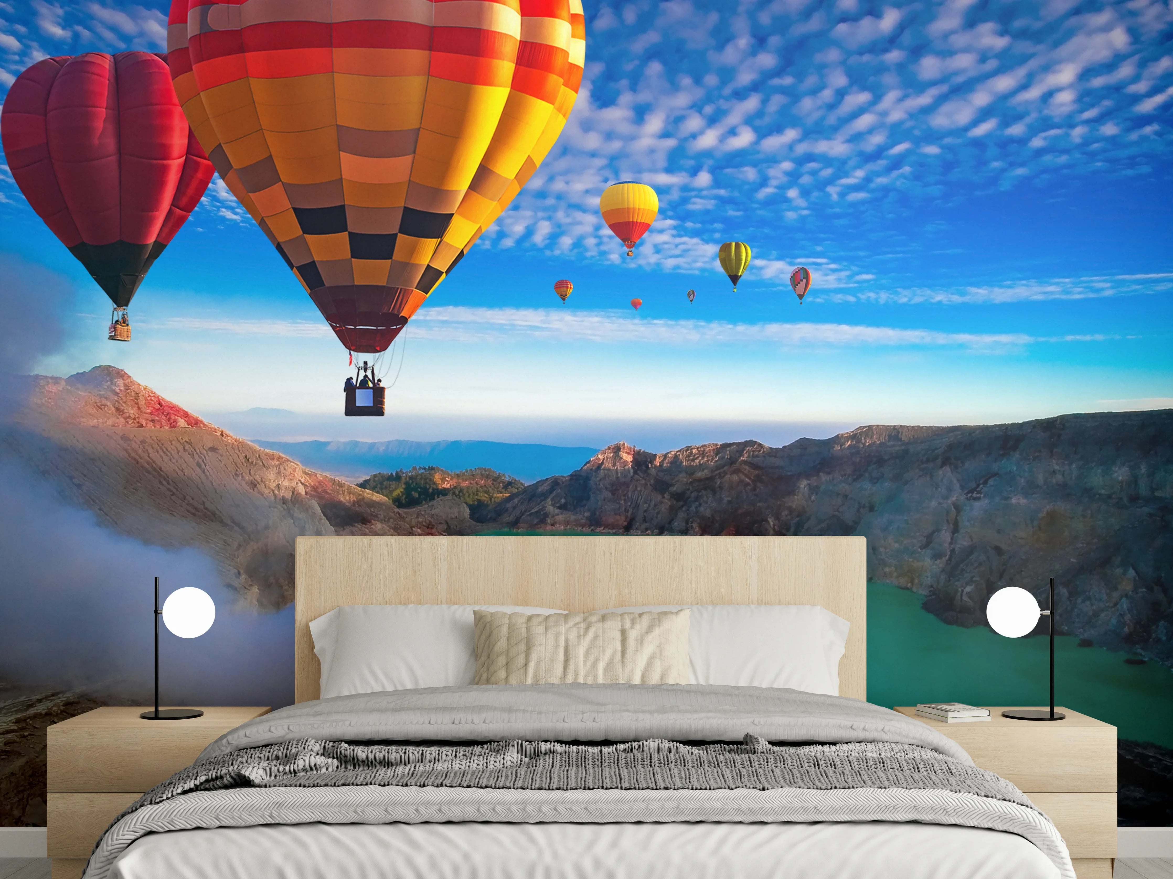 Wandverkleidung Schlafzimmer - Heiße Luftballons über türkisgrünem Kratersee