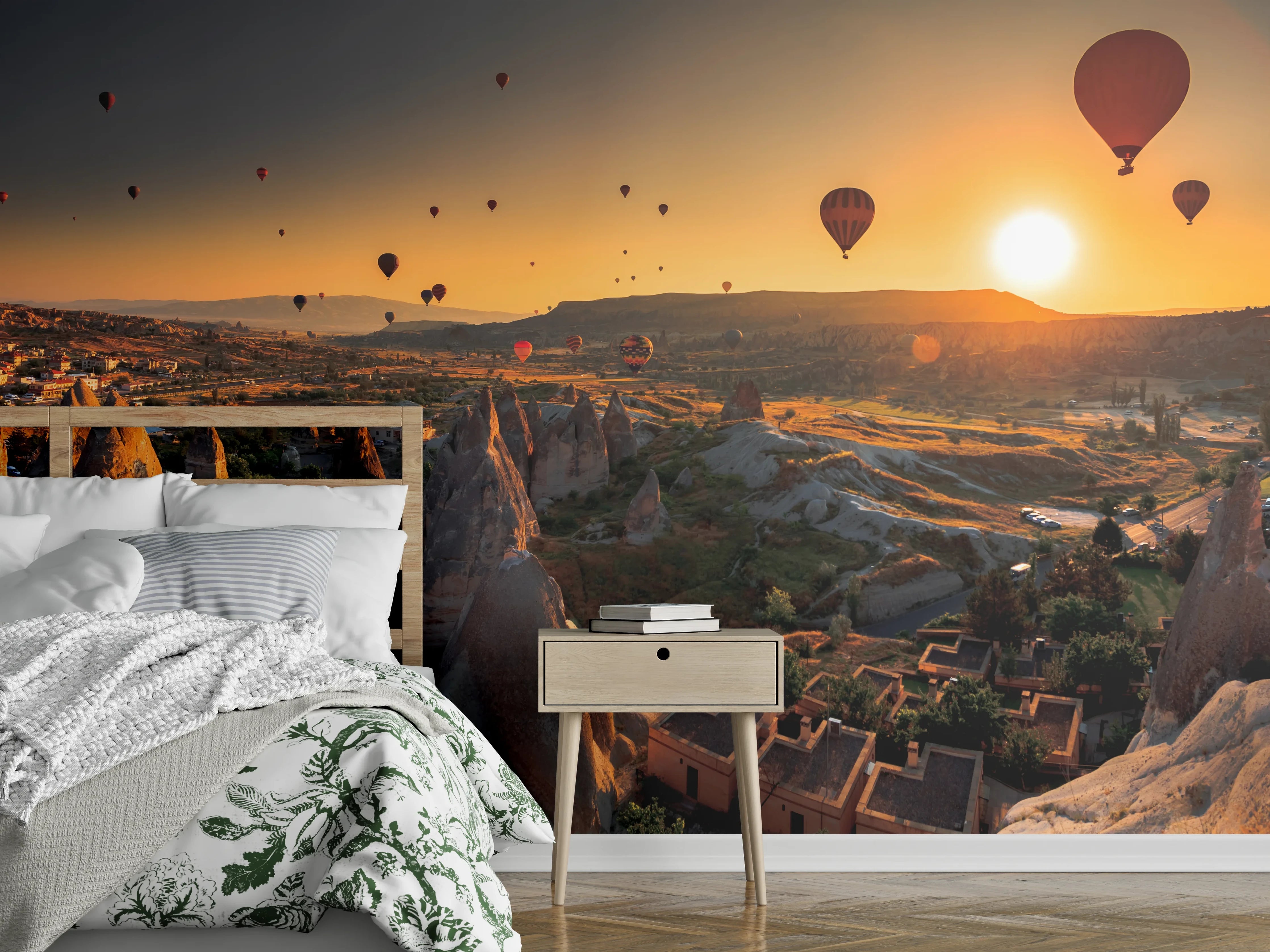 Wandverkleidung Schlafzimmer - Heißluftballons über Kappadokien bei Sonnenaufgang