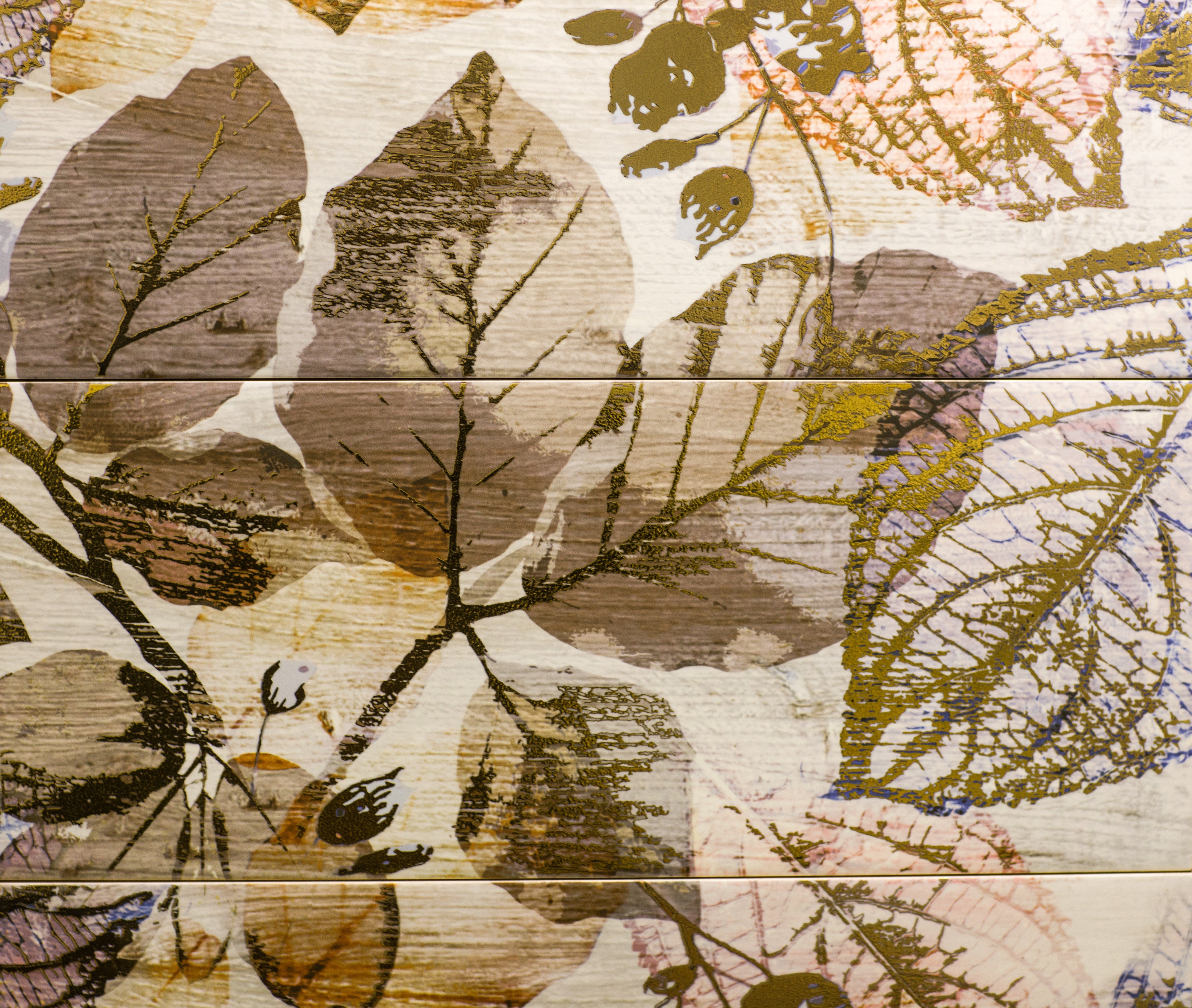 Wandverkleidung Schlafzimmer-Herbstliche Blätterkunst auf Holz