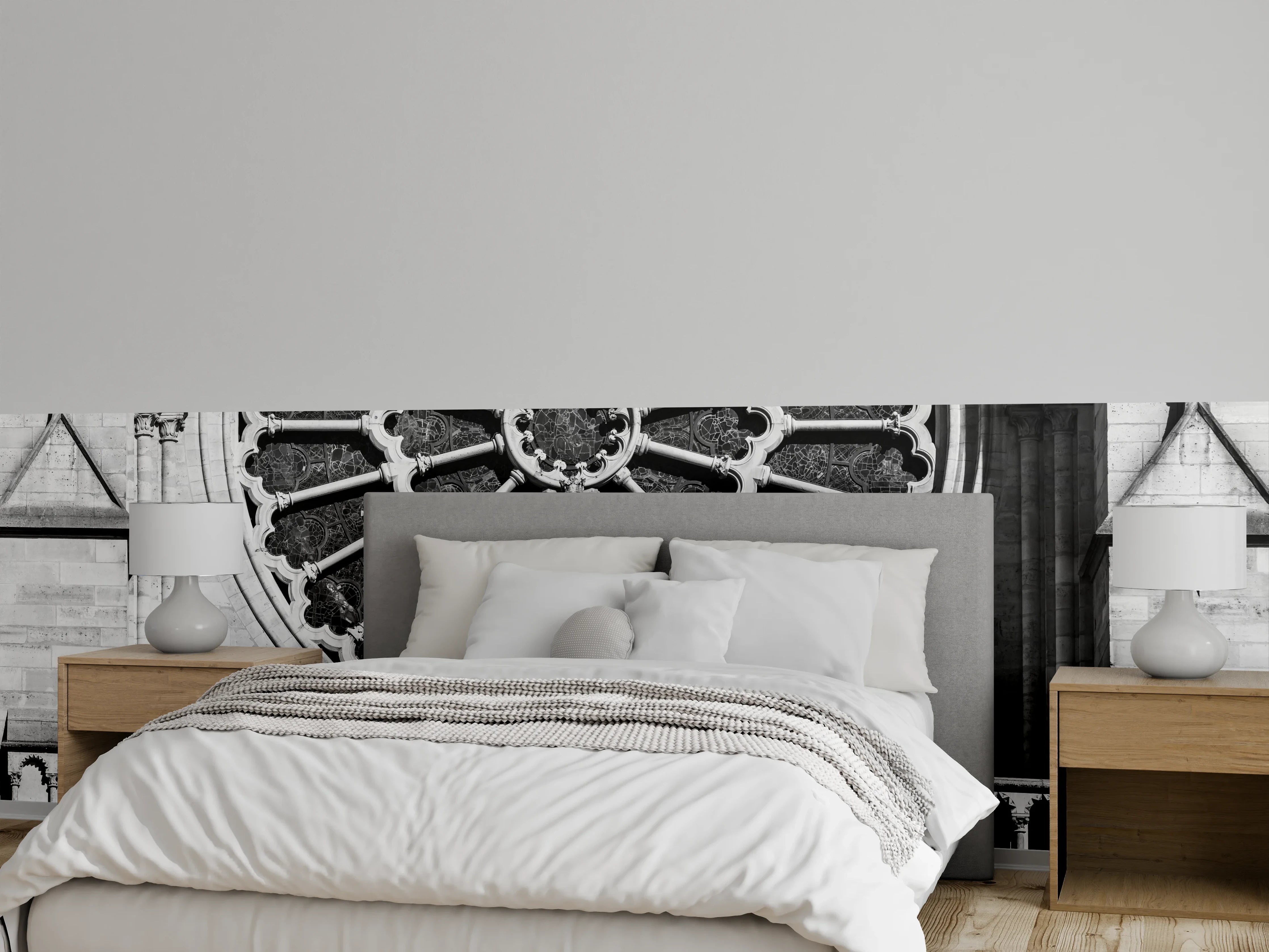 Wandverkleidung Schlafzimmer - Historische Kirchenfassade mit Rosette