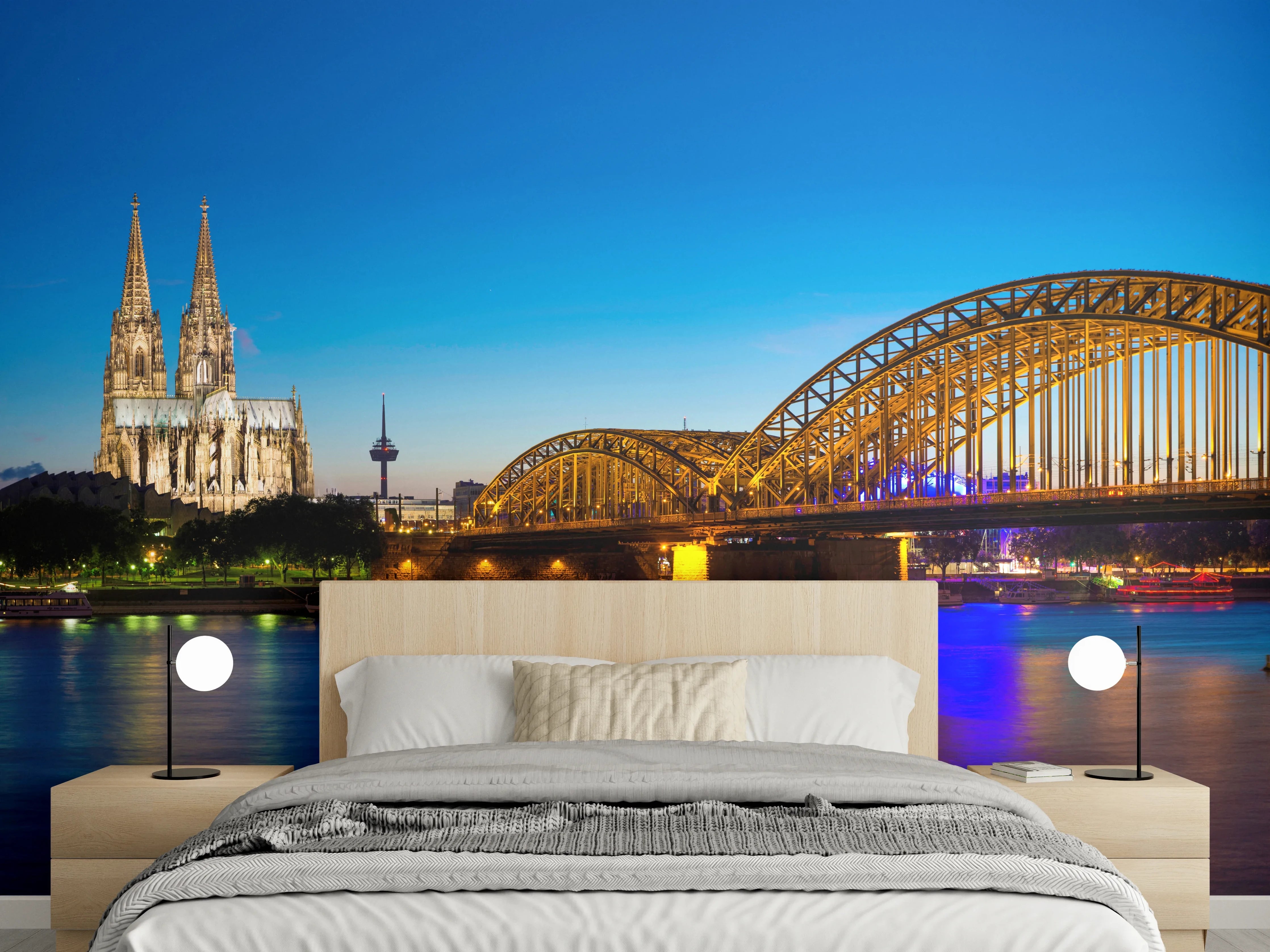 Wandverkleidung Schlafzimmer - Hohenzollern Brücke Köln in der Nacht