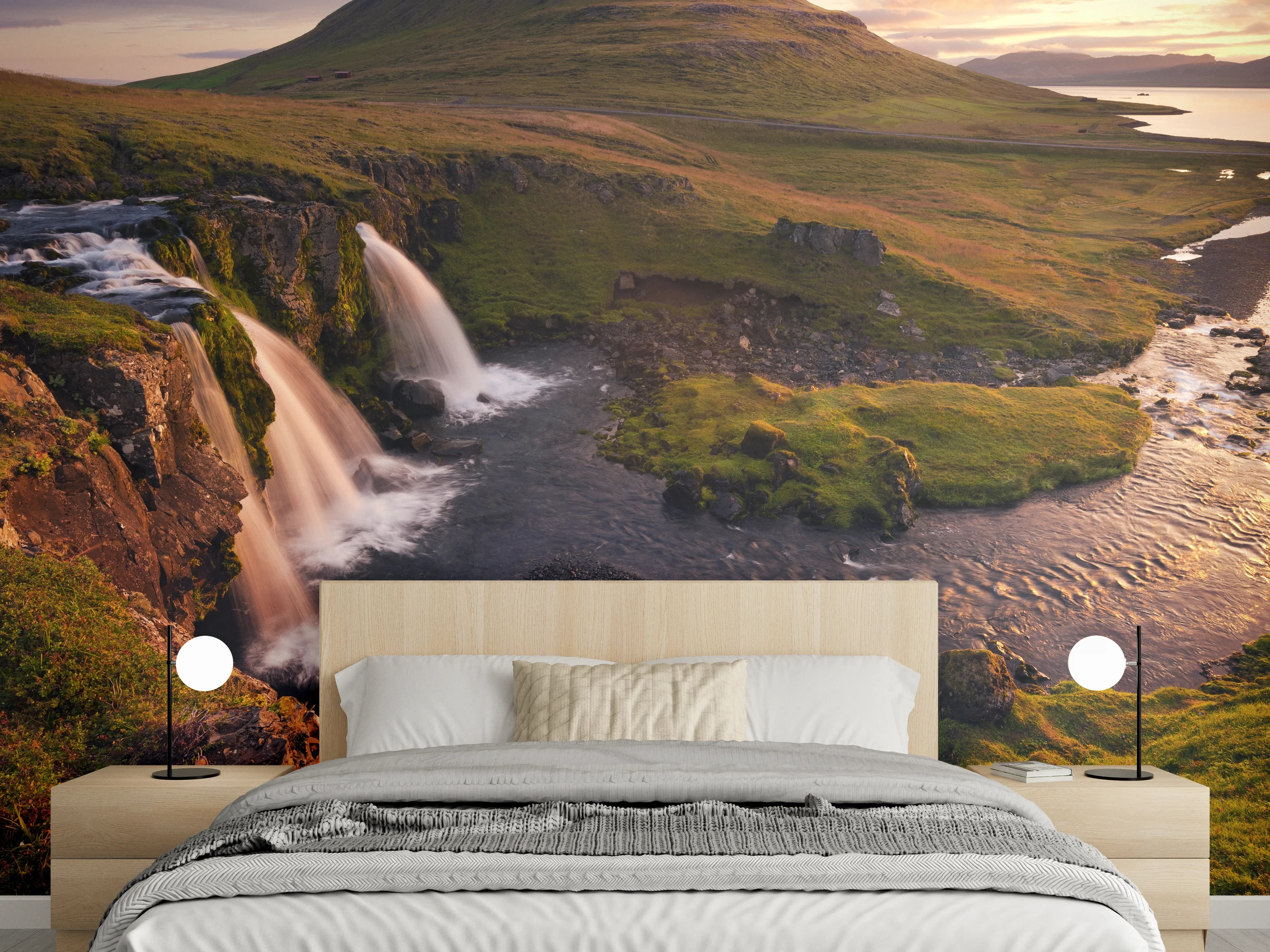 Wandverkleidung Schlafzimmer - Kirkjufell Berge Wasserfall Sonnenuntergang