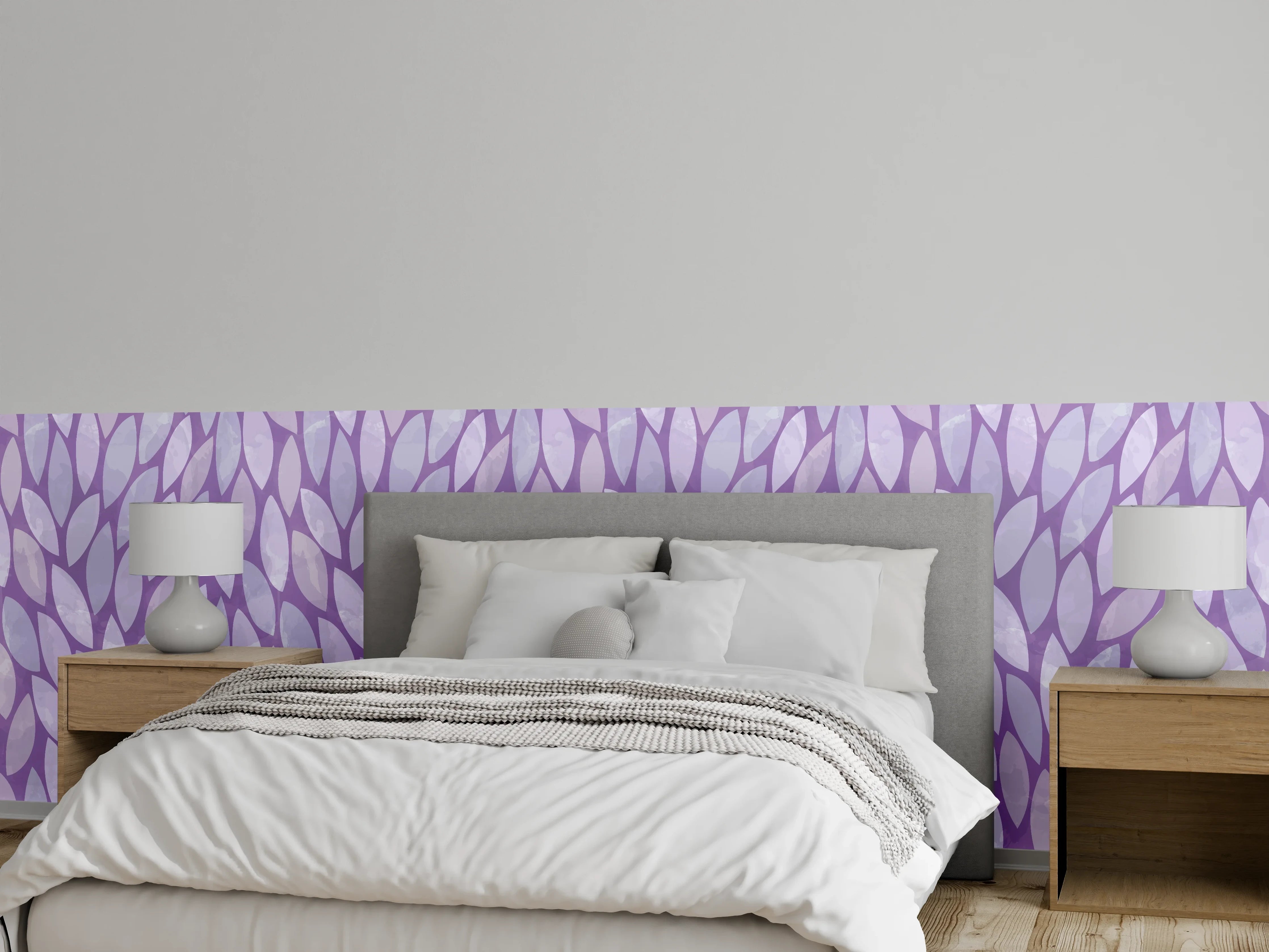 Wandverkleidung Schlafzimmer - Lila Blumenmuster mit zarten Blättern