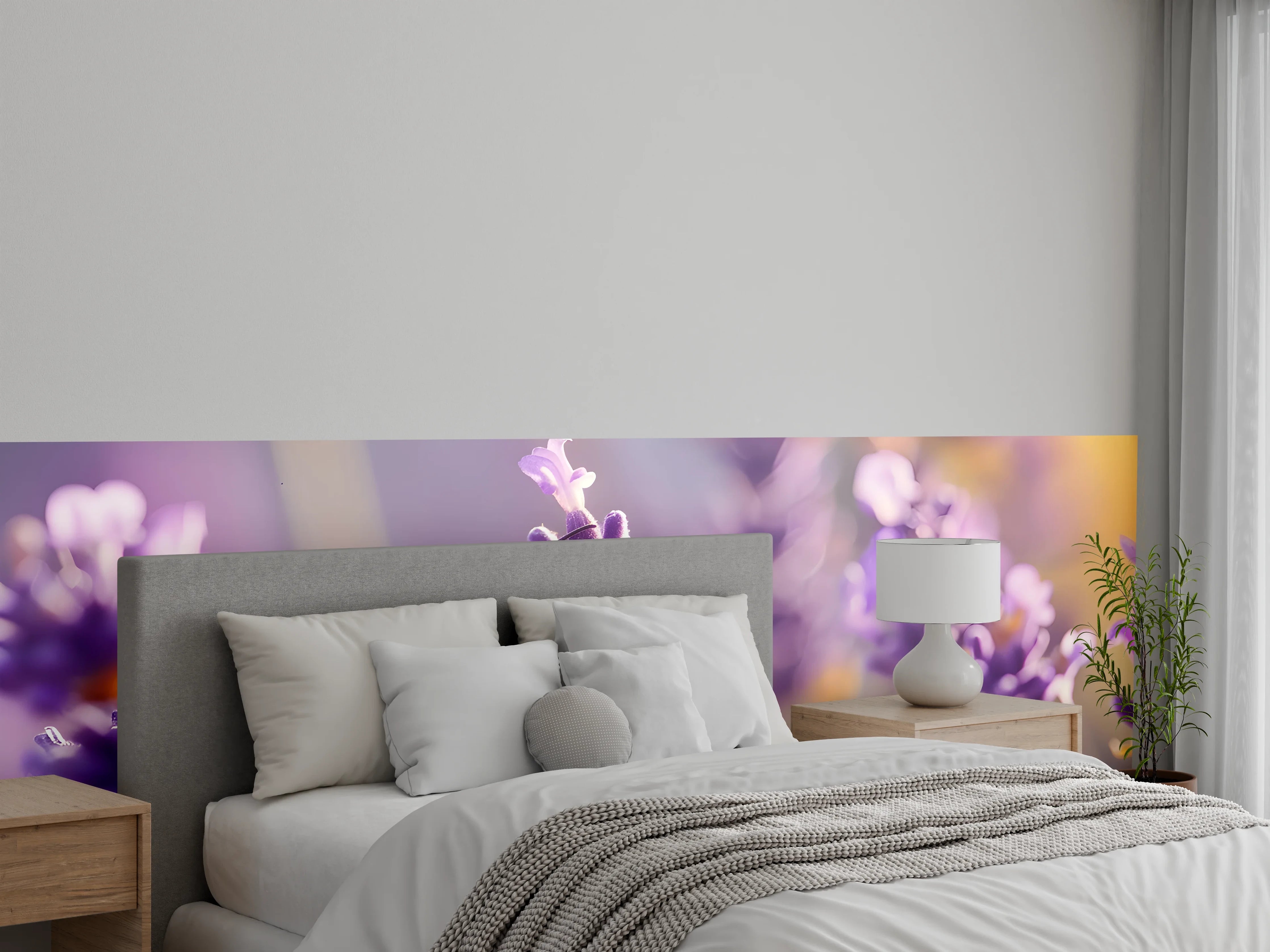 Wandverkleidung Schlafzimmer - Lila Lavendel mit Hummel