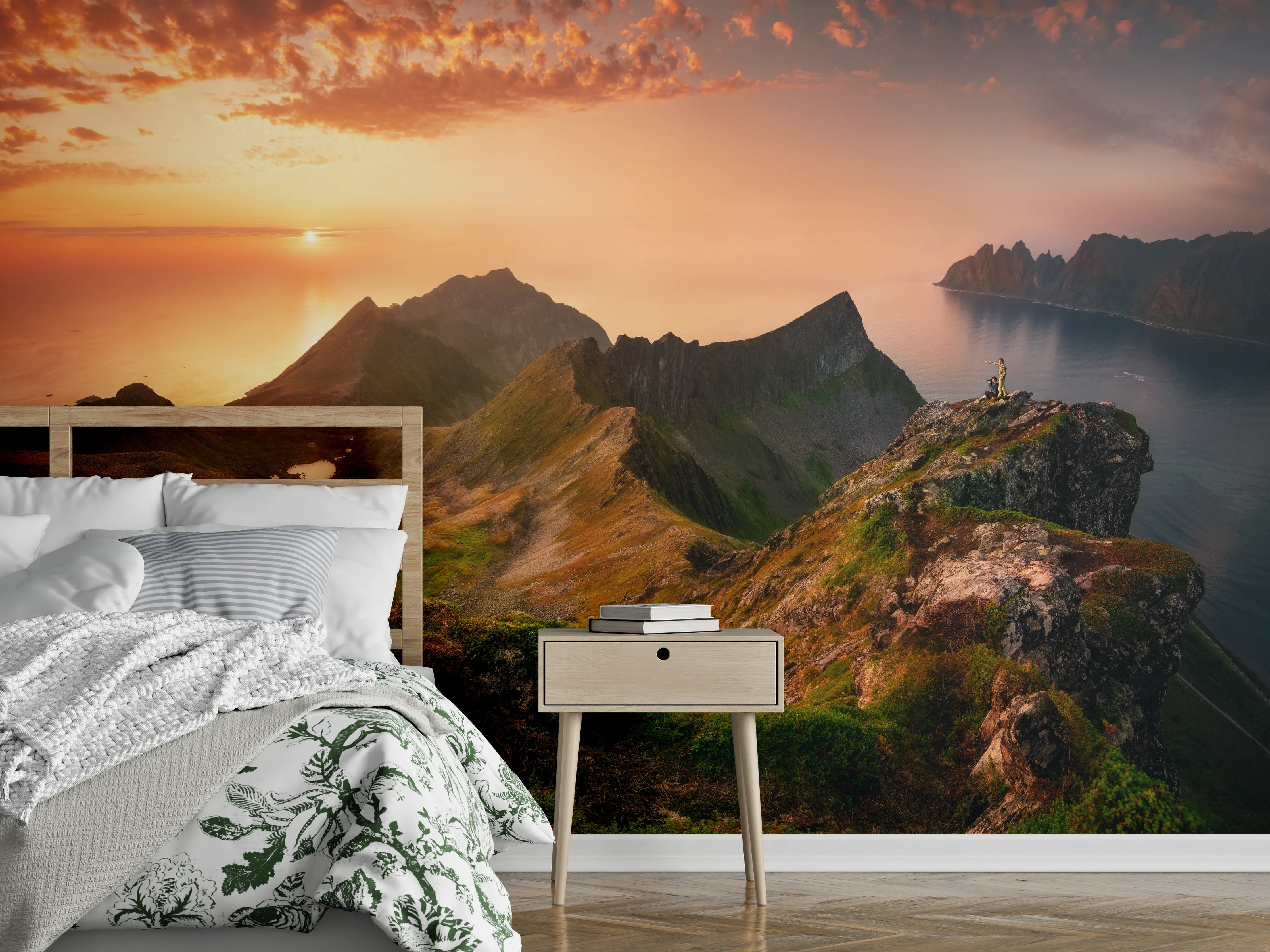 Wandverkleidung Schlafzimmer - Majestätische Berglandschaft bei Sonnenuntergang