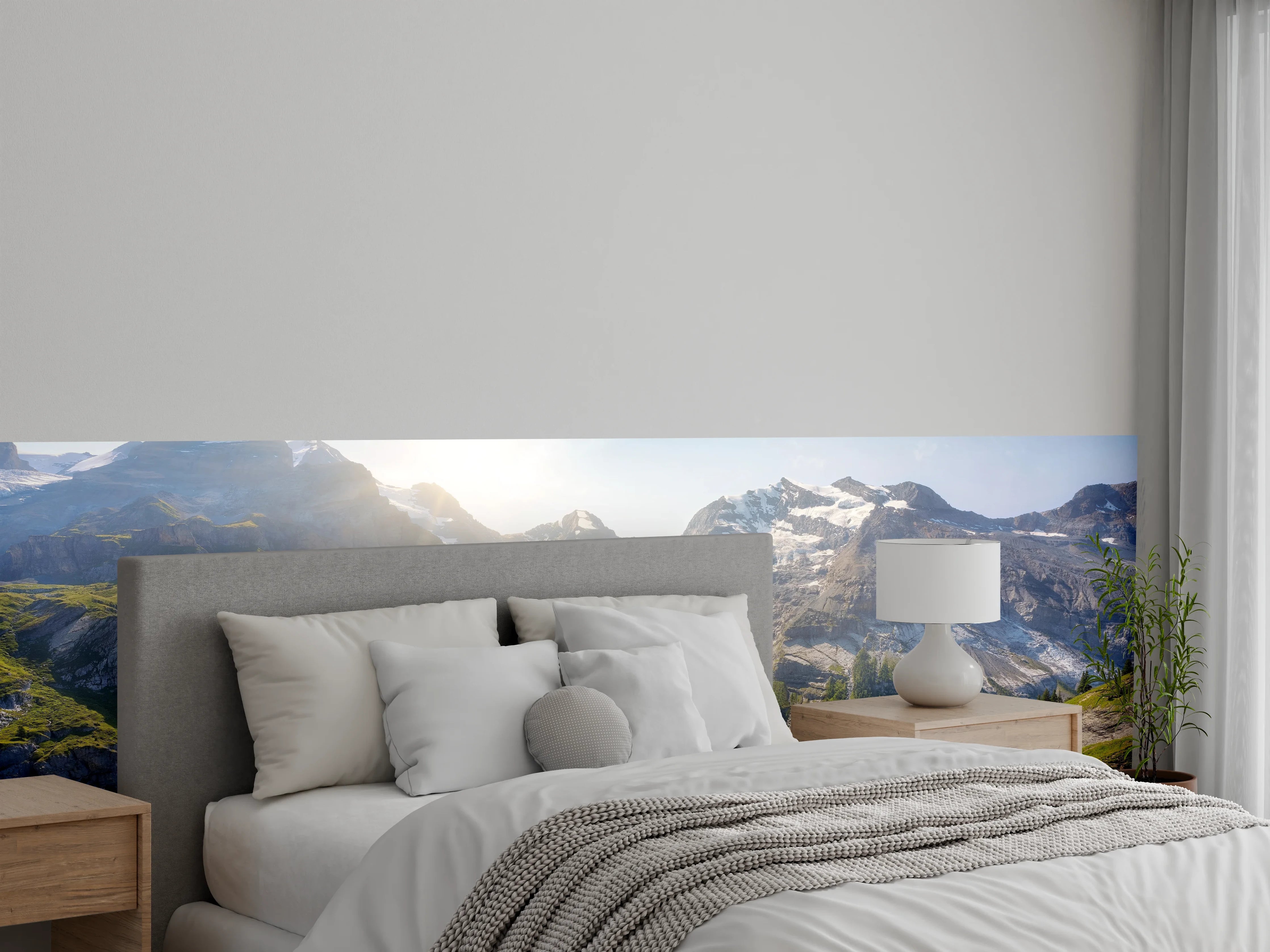 Wandverkleidung Schlafzimmer - Majestätische Berglandschaft mit goldenem Sonnenaufgang