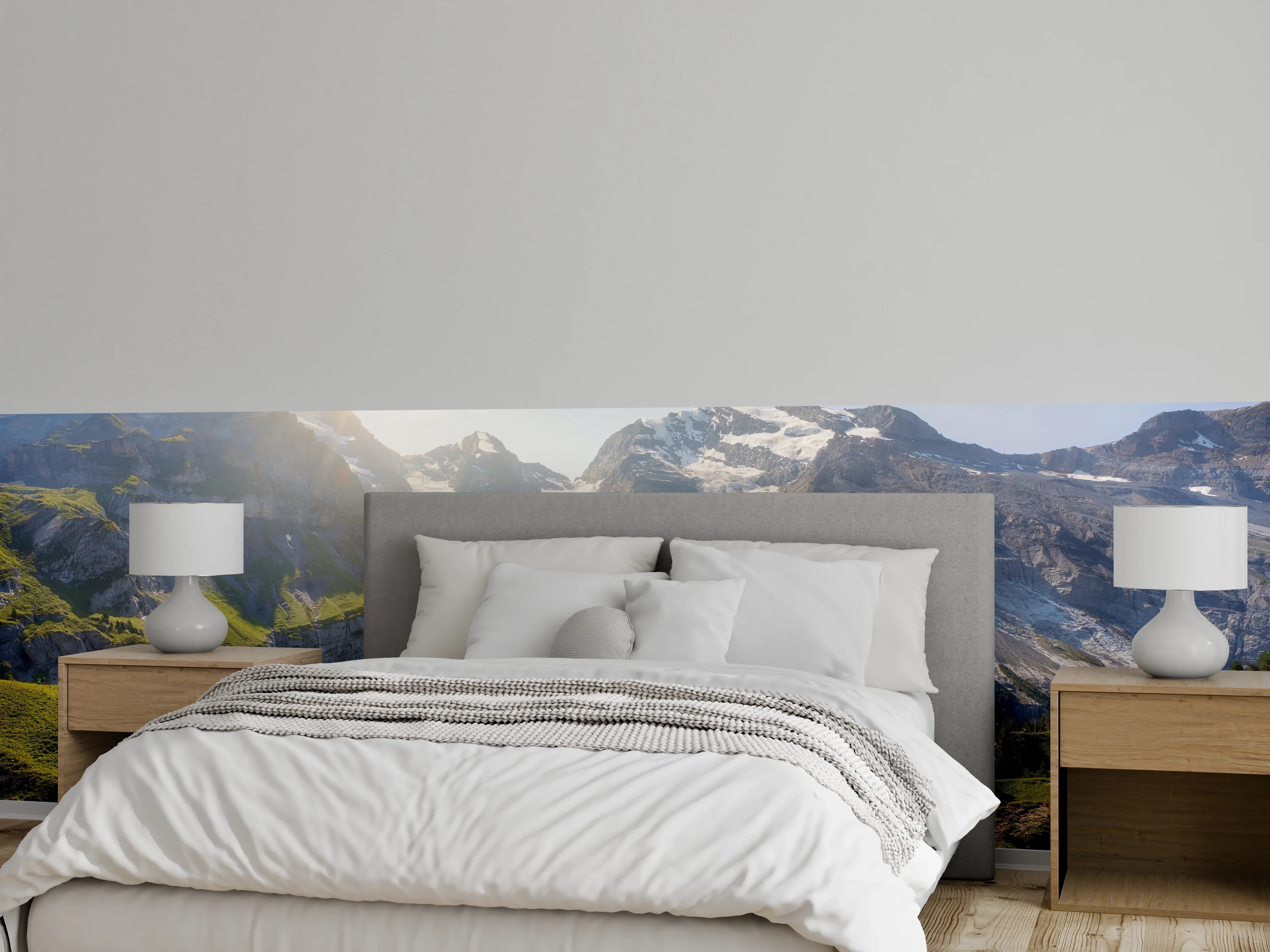 Wandverkleidung Schlafzimmer - Majestätische Berglandschaft mit goldenem Sonnenaufgang