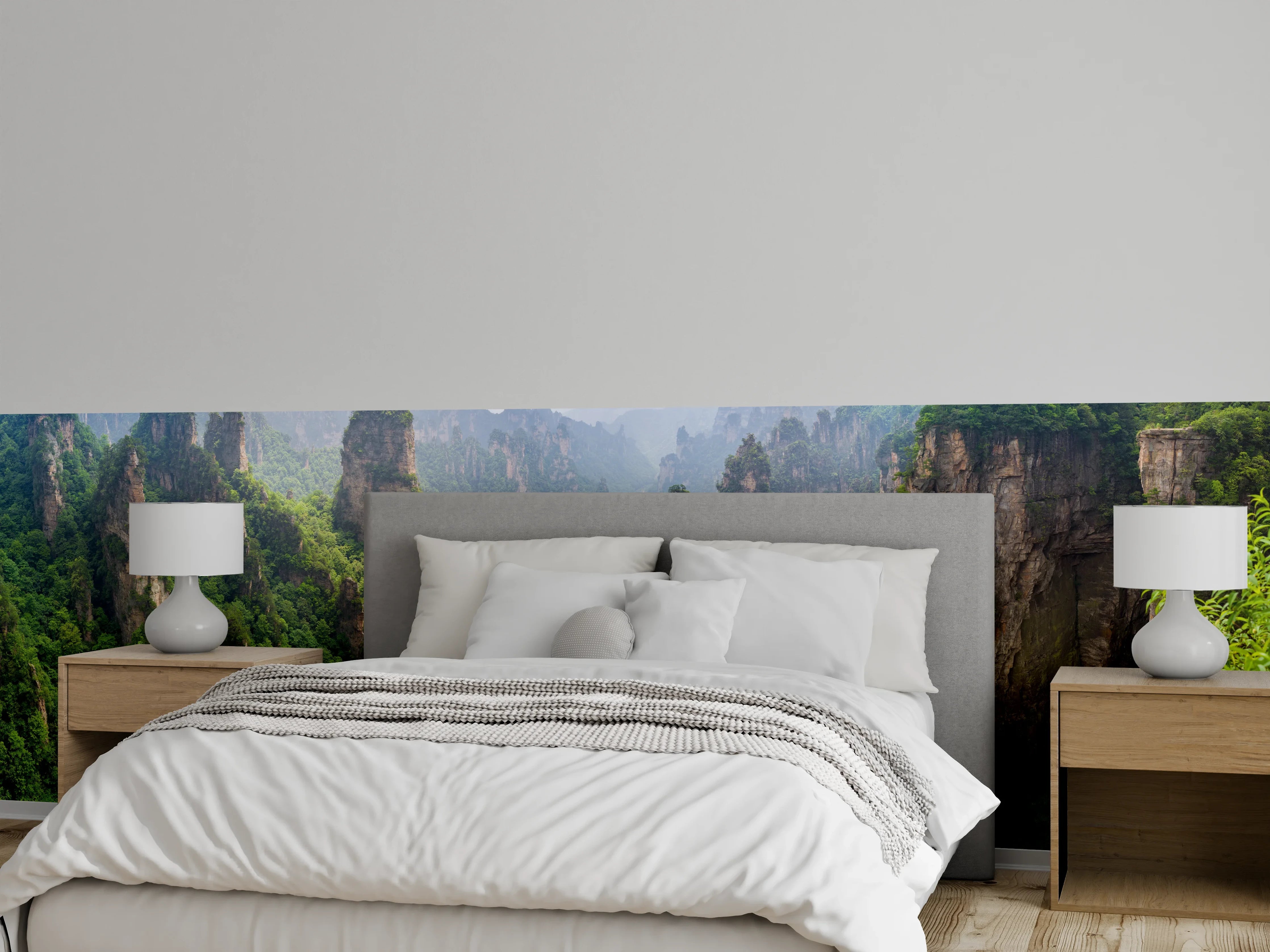 Wandverkleidung Schlafzimmer - Majestätische Felsenlandschaft in grünem Wald