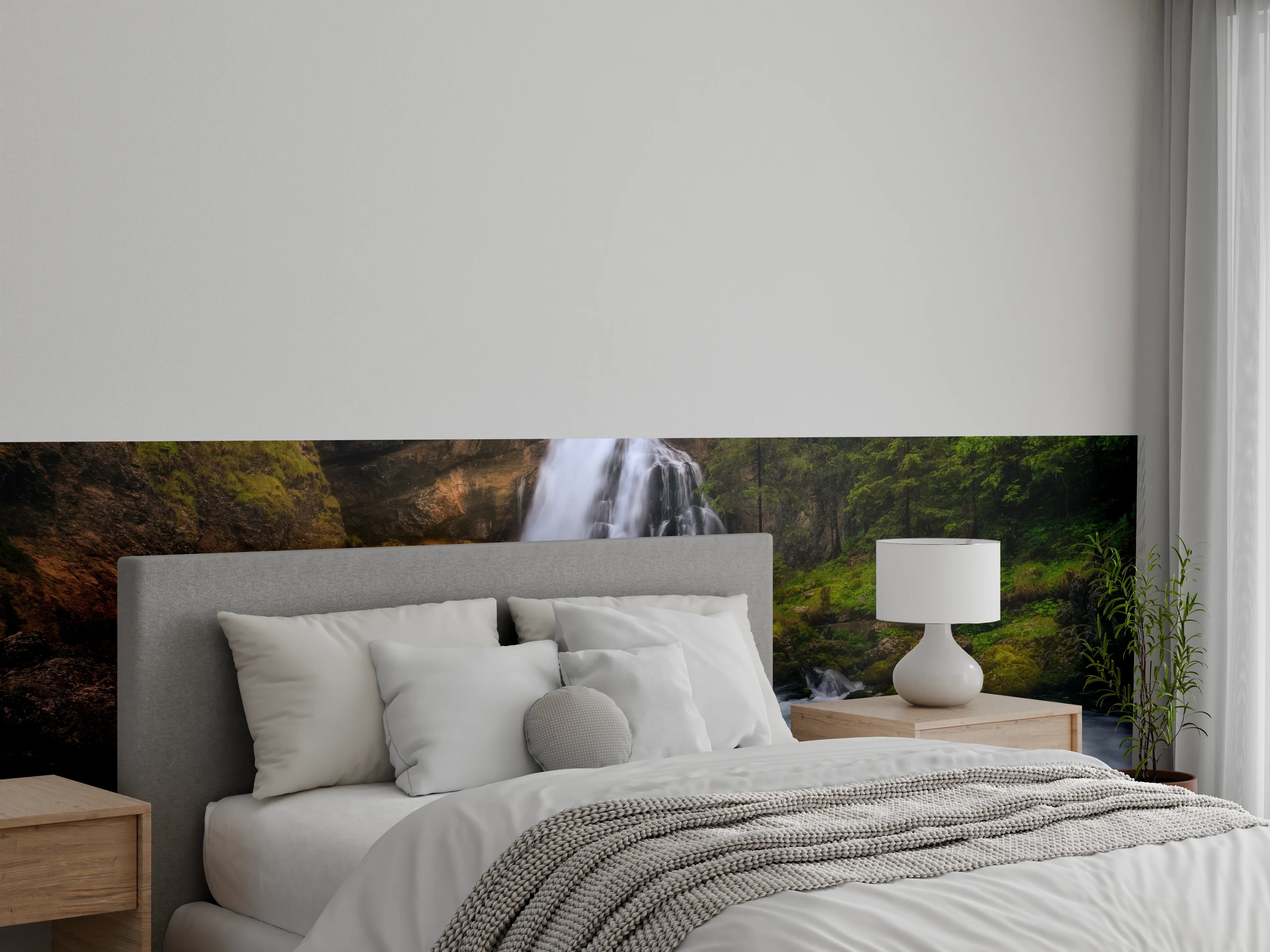 Wandverkleidung Schlafzimmer - Majestätischer Wasserfall im Wald