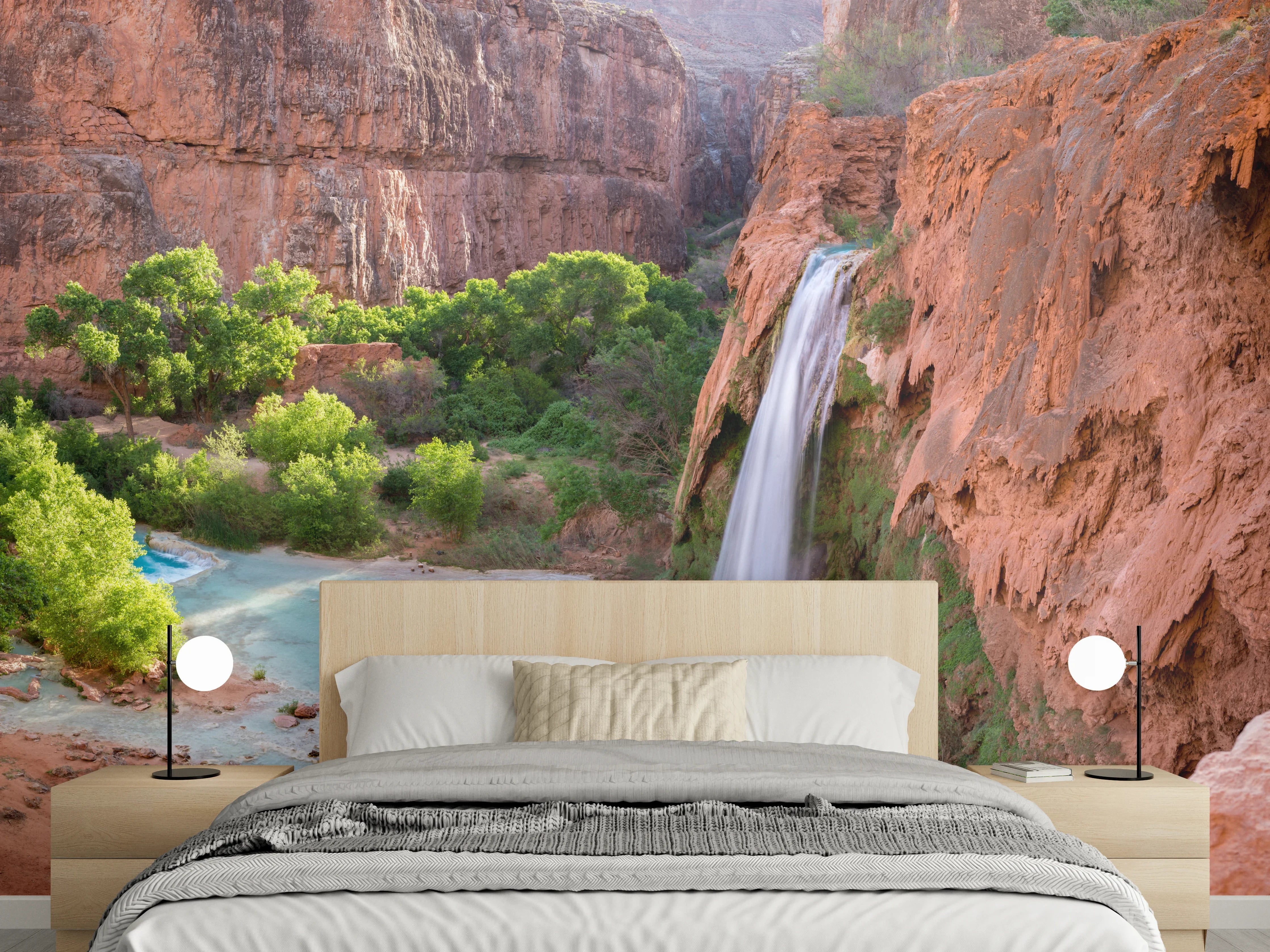 Wandverkleidung Schlafzimmer - Majestätischer Wasserfall in Felsenlandschaft