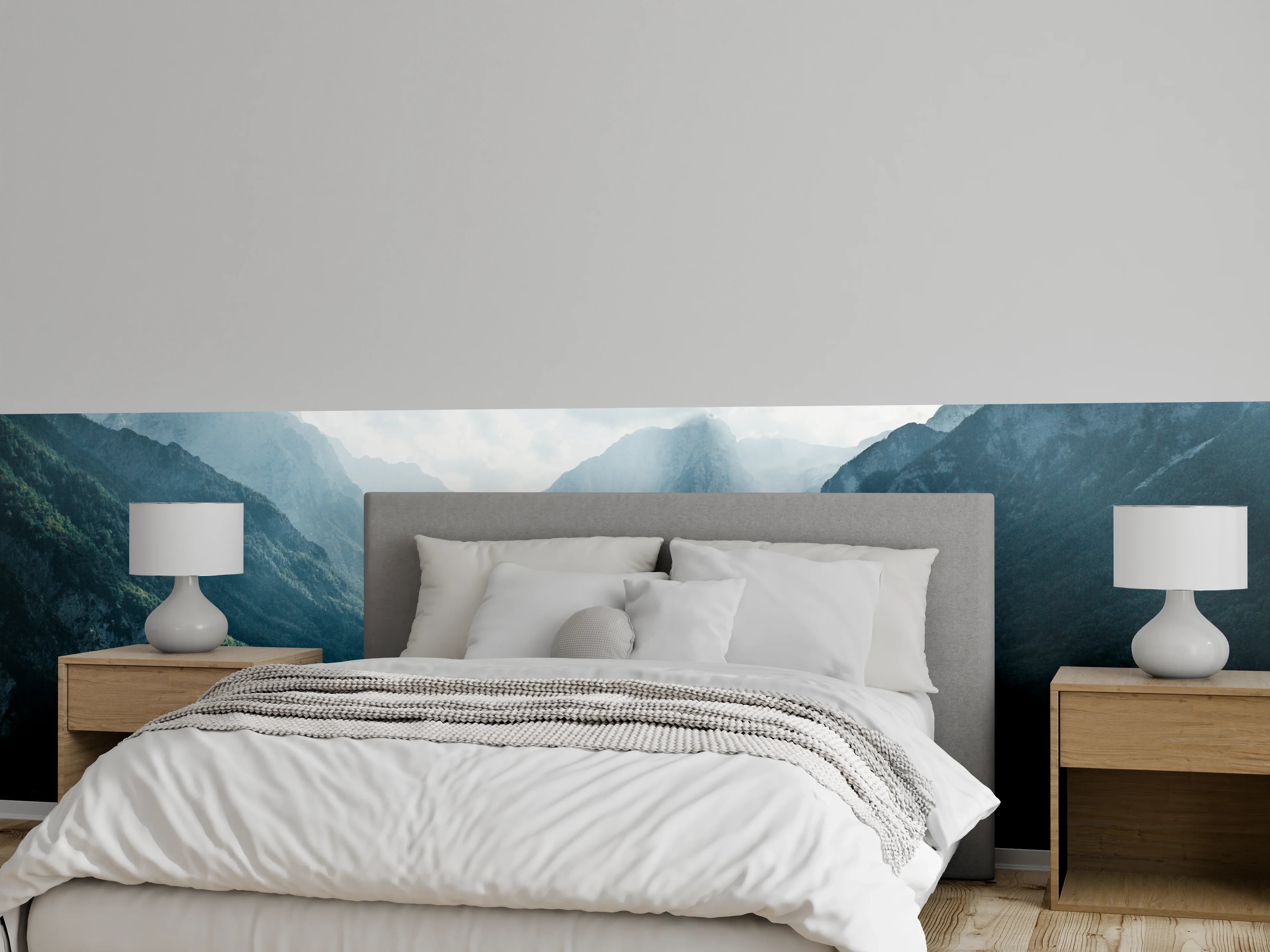 Wandverkleidung Schlafzimmer - Majestätisches Bergpanorama mit Lichtstrahlen