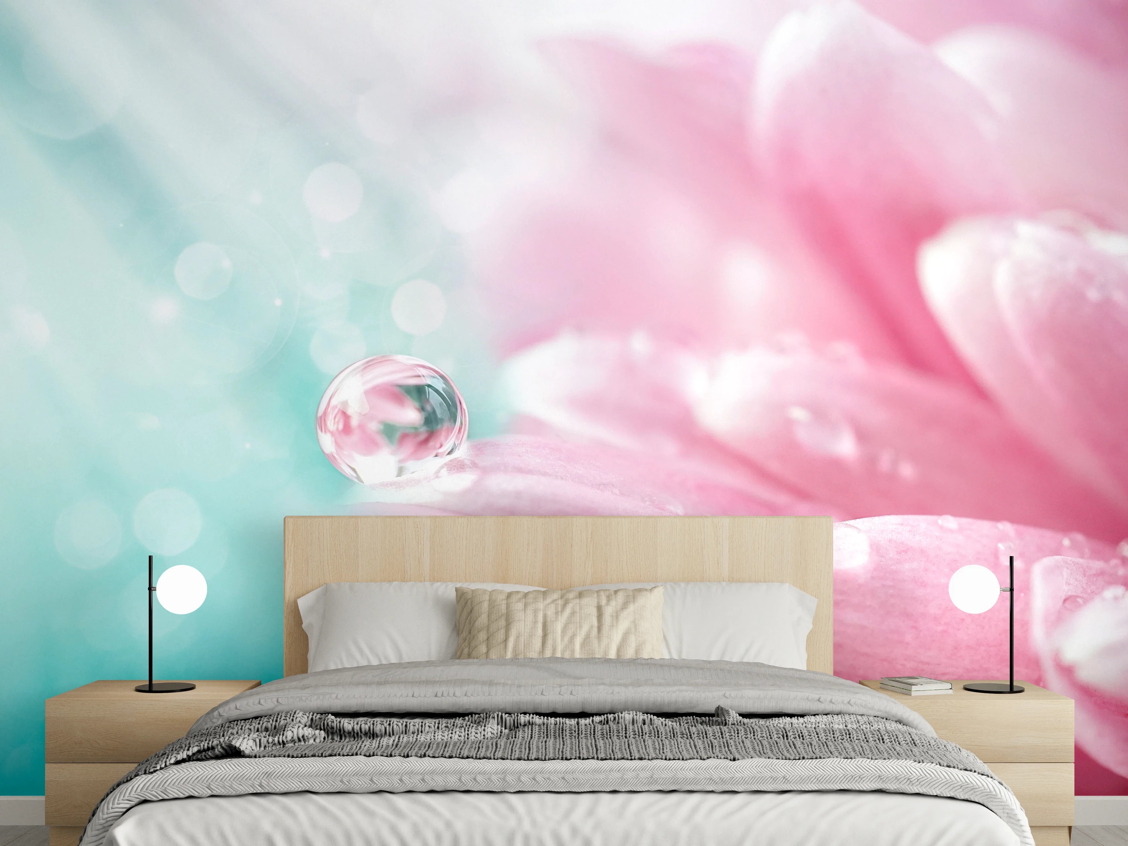 Wandverkleidung Schlafzimmer - Makroaufnahme rosa Blüte mit Tautropfen