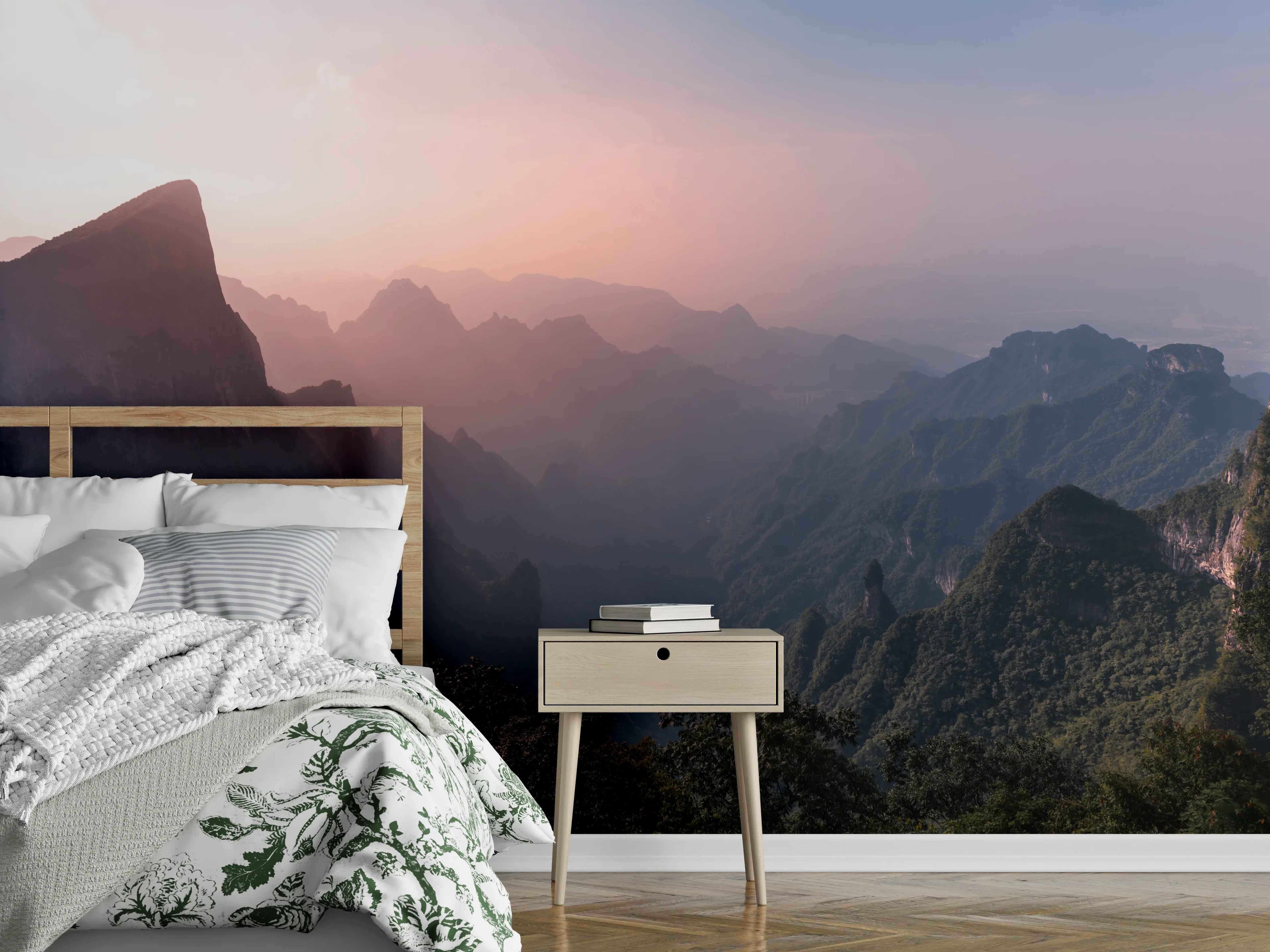 Wandverkleidung Schlafzimmer - Malerische Berge im Sonnenuntergang
