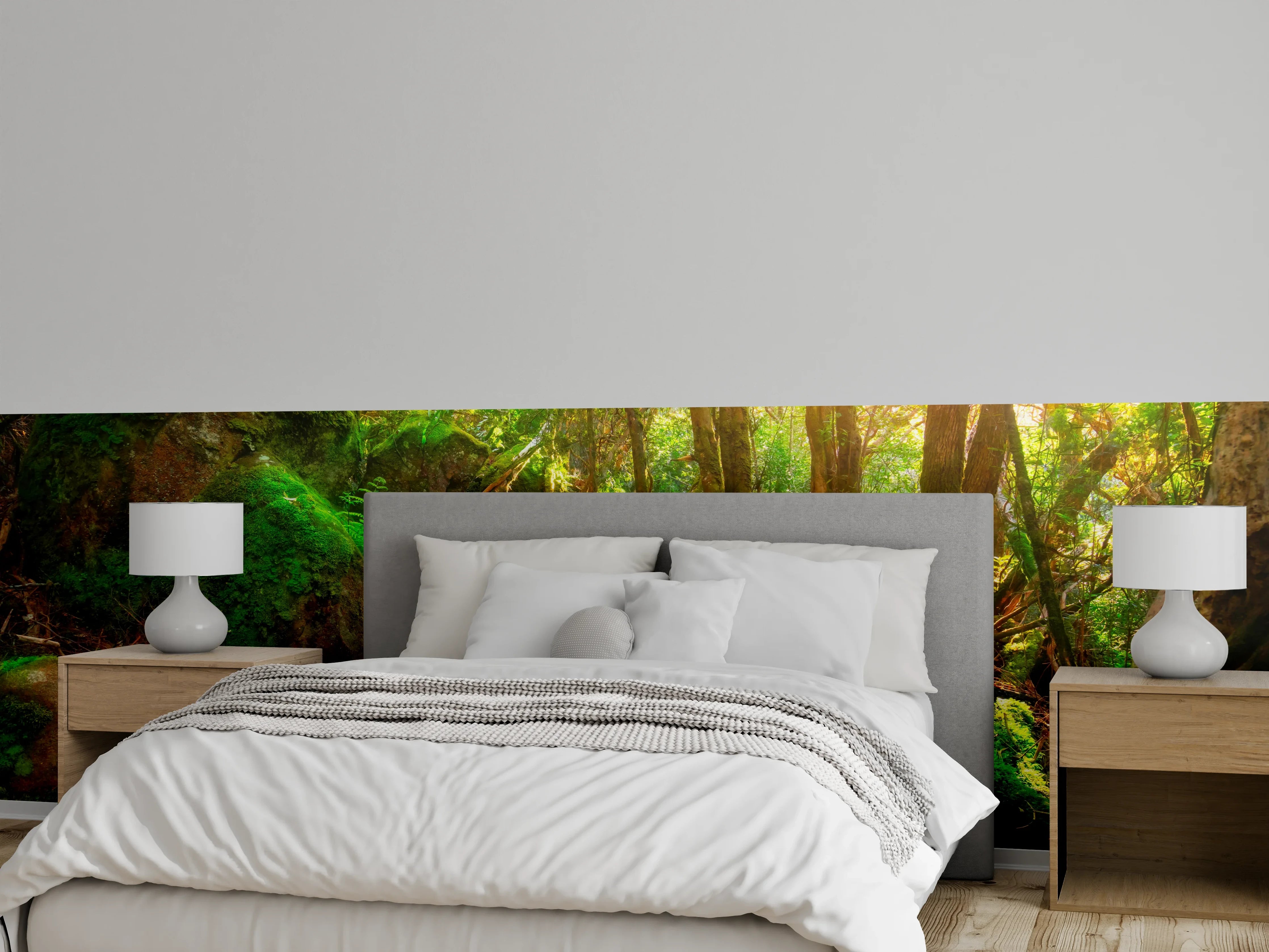 Wandverkleidung Schlafzimmer - Morgenlicht im moosbedeckten Waldpfad