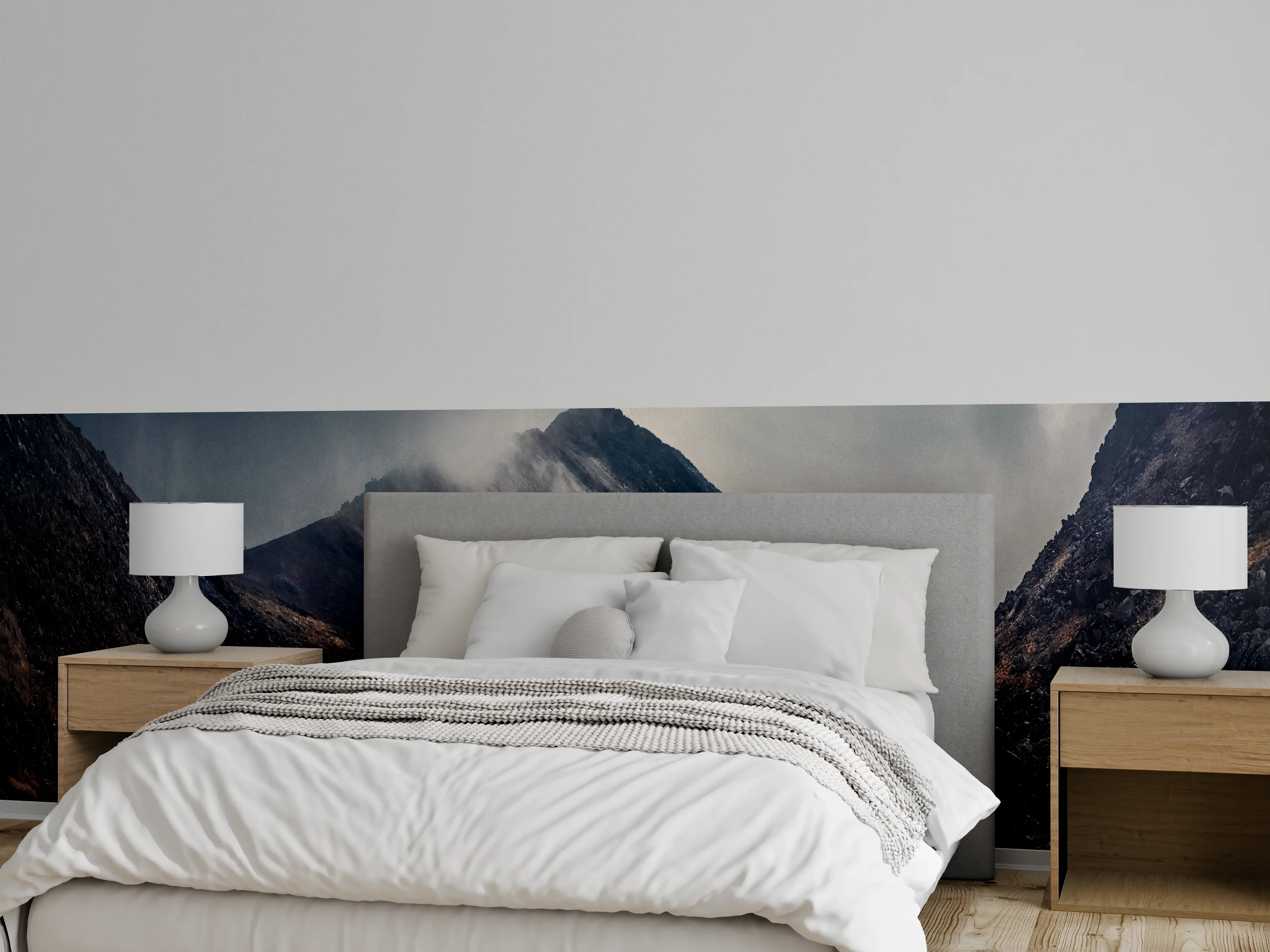 Wandverkleidung Schlafzimmer - Mystische Gebirgslandschaft im Nebel