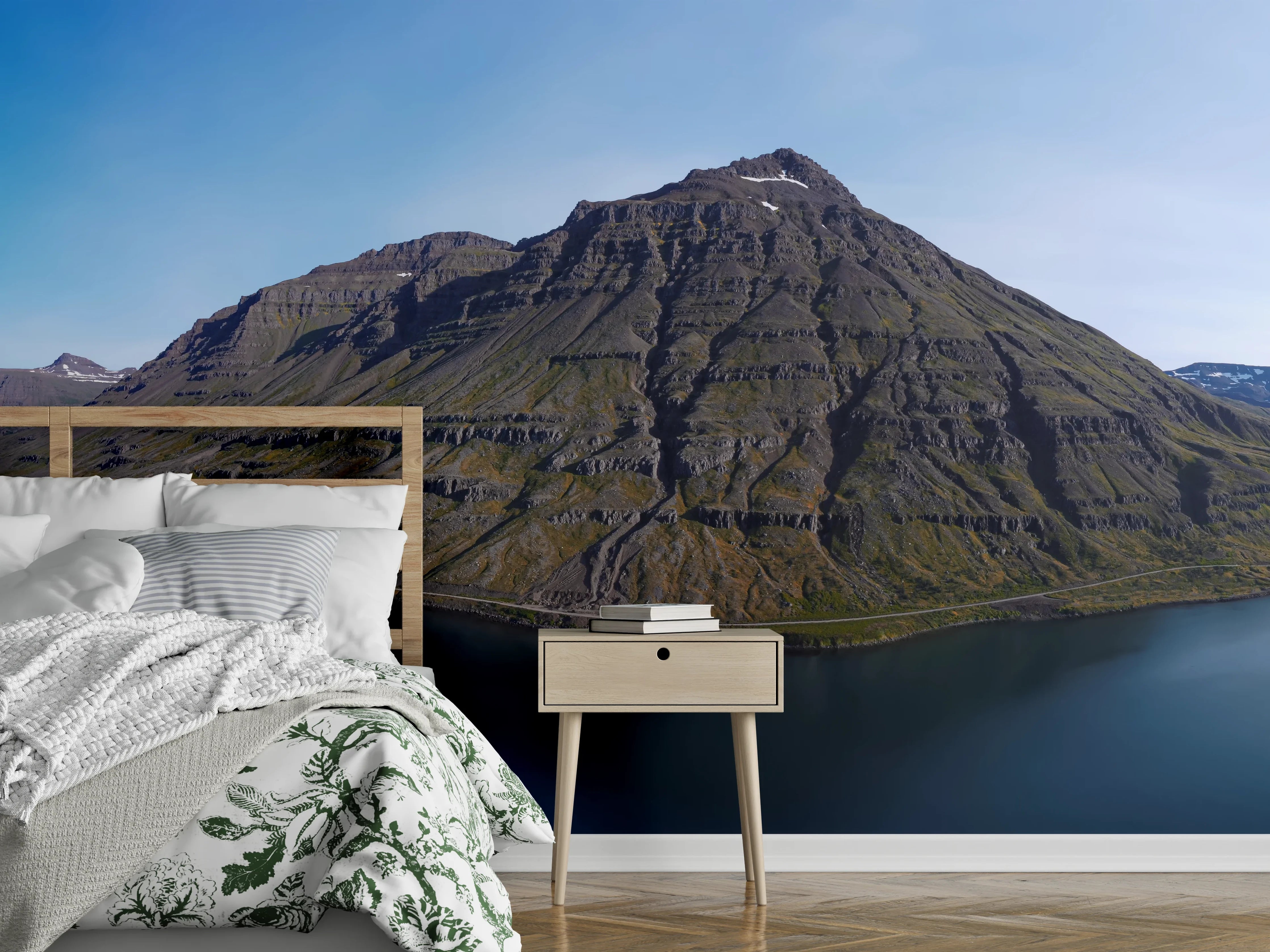 Wandverkleidung Schlafzimmer - Panorama-Berglandschaft am See