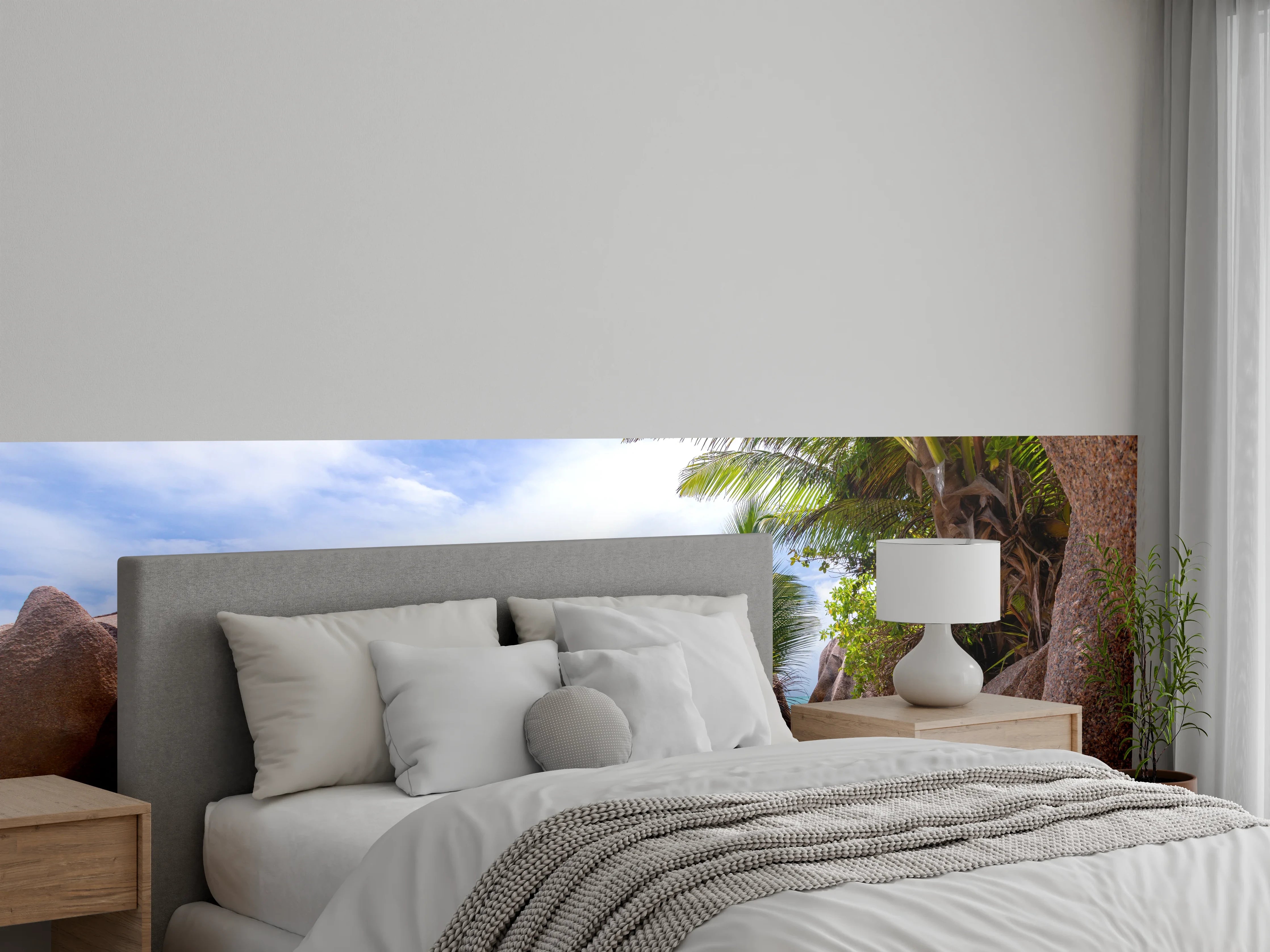 Wandverkleidung Schlafzimmer - Paradiesischer Palmenstrand mit Granitfelsen