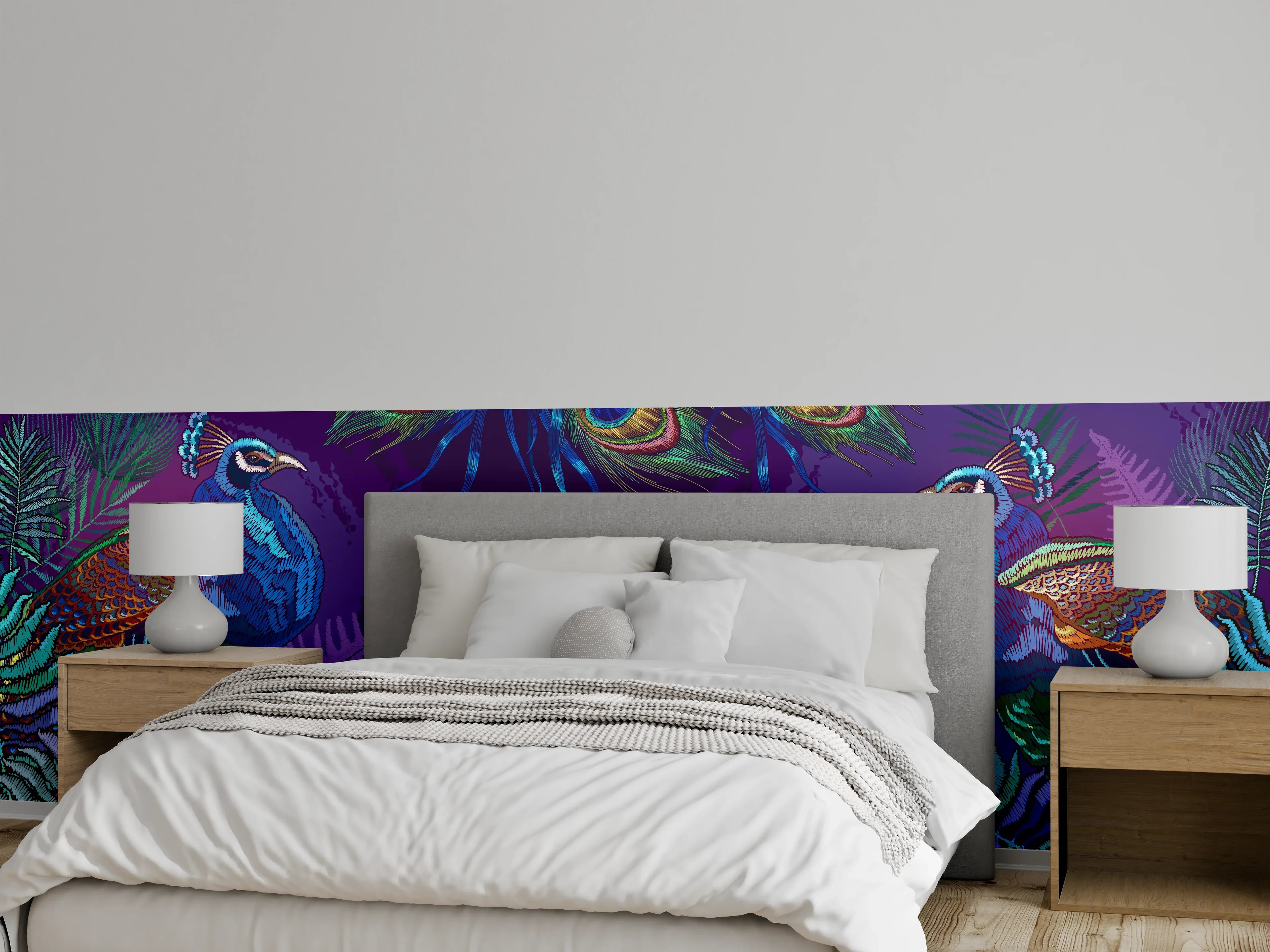 Wandverkleidung Schlafzimmer - Pfauen Stickerei Kunst