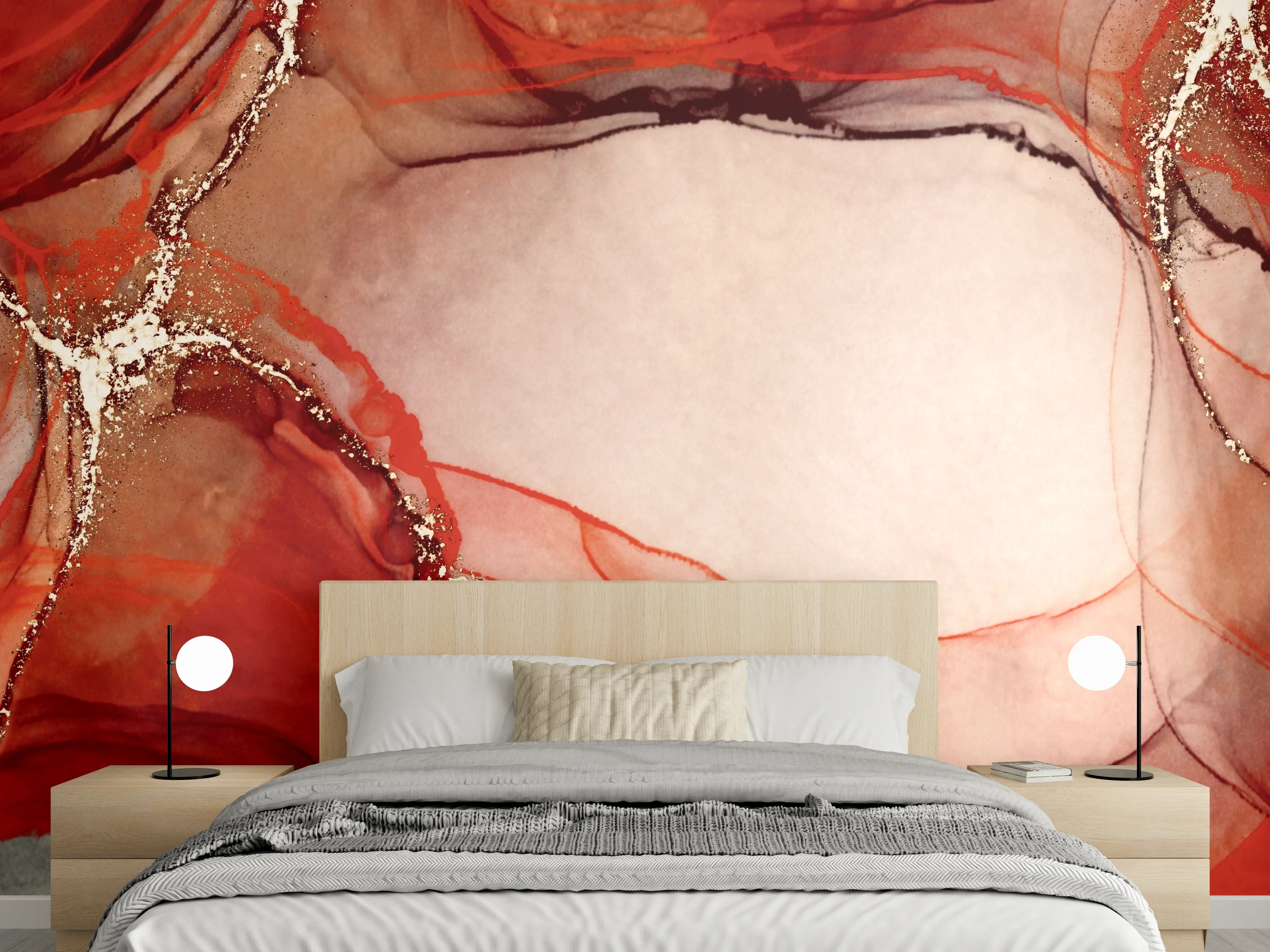 Wandverkleidung Schlafzimmer - Rote Seidenstoffe mit Goldakzenten