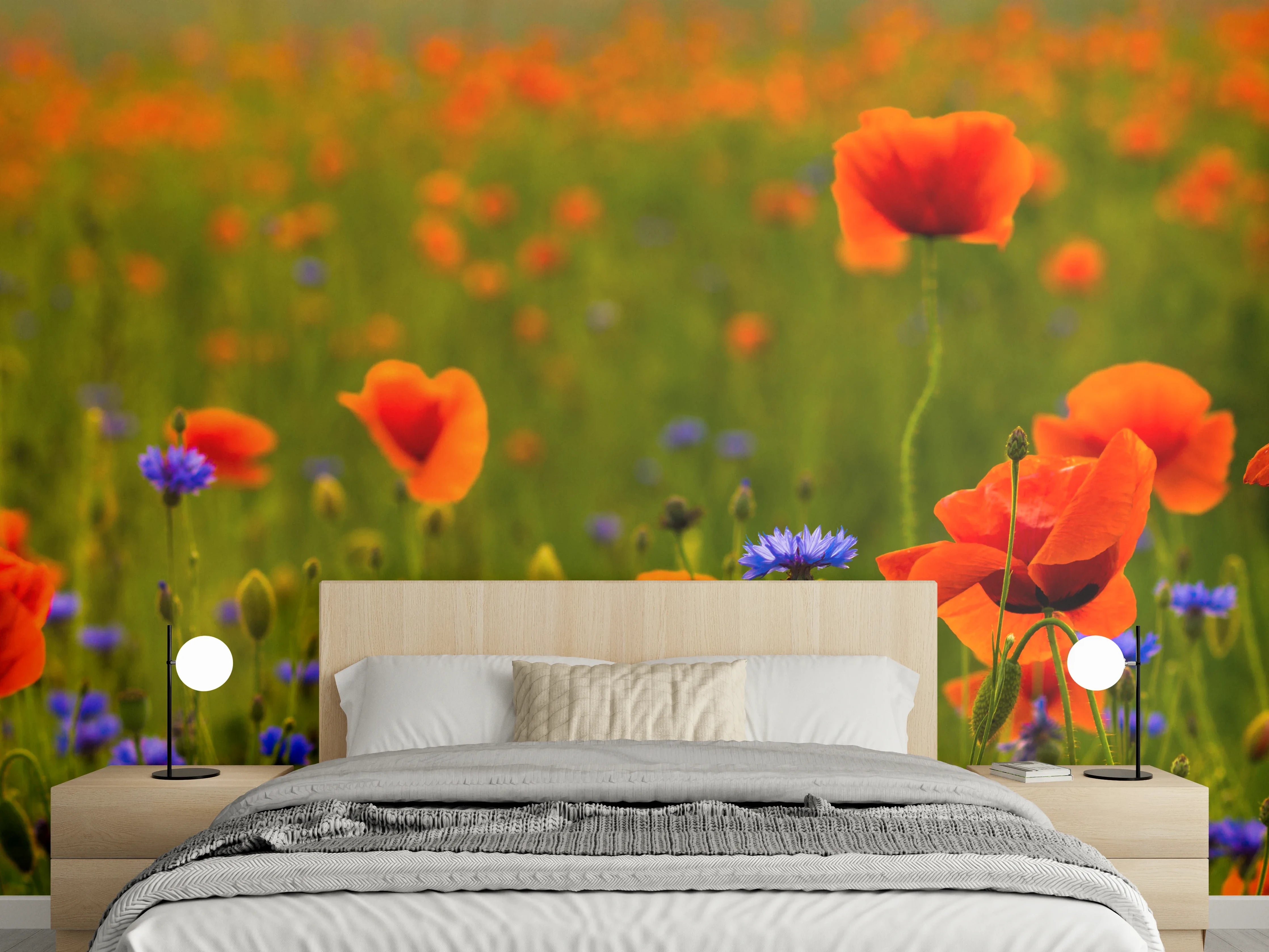 Wandverkleidung Schlafzimmer - Rotes Mohnfeld mit Kornblumen