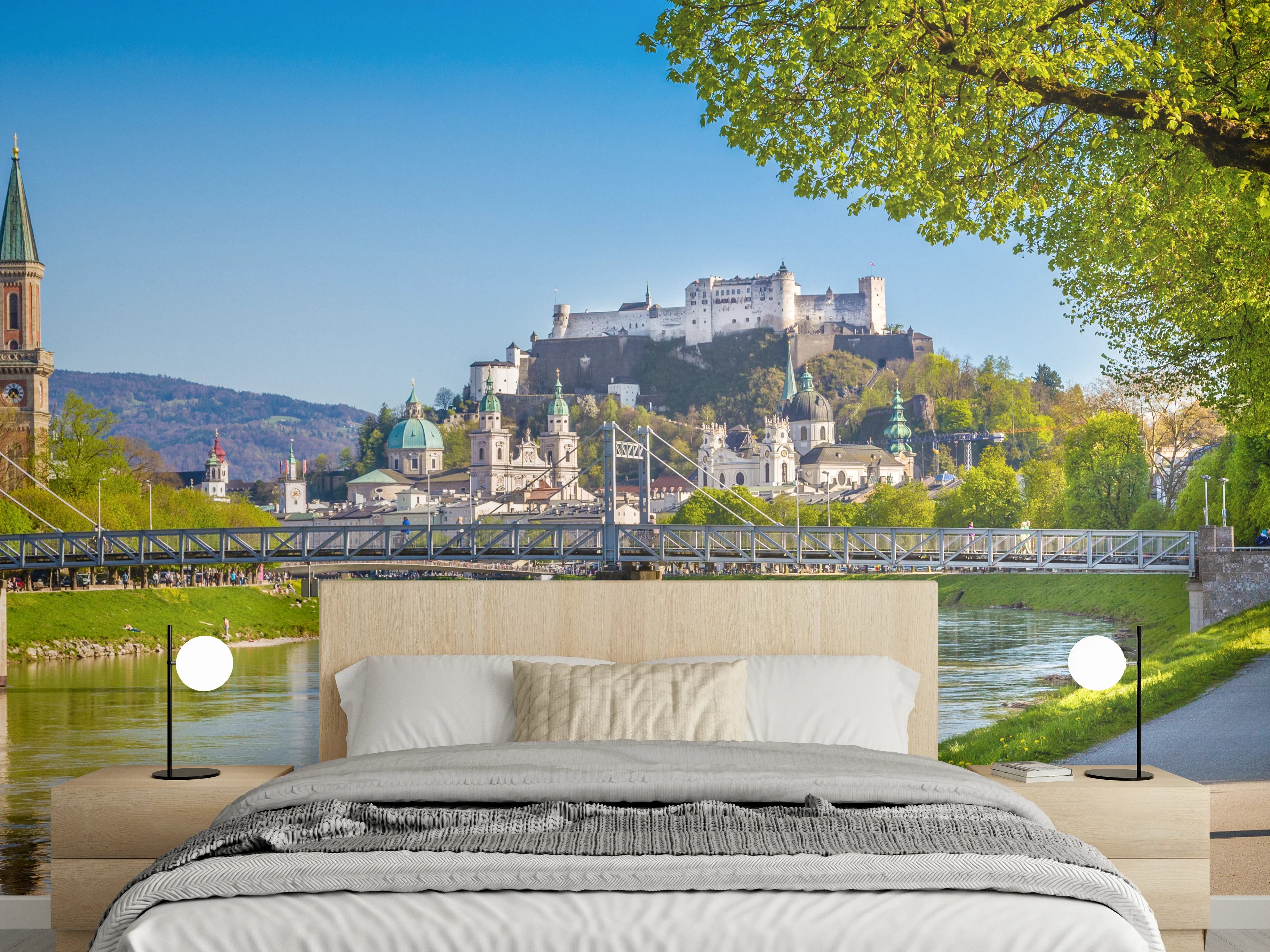 Wandverkleidung Schlafzimmer - Salzburg Panorama mit Burg im Frühling
