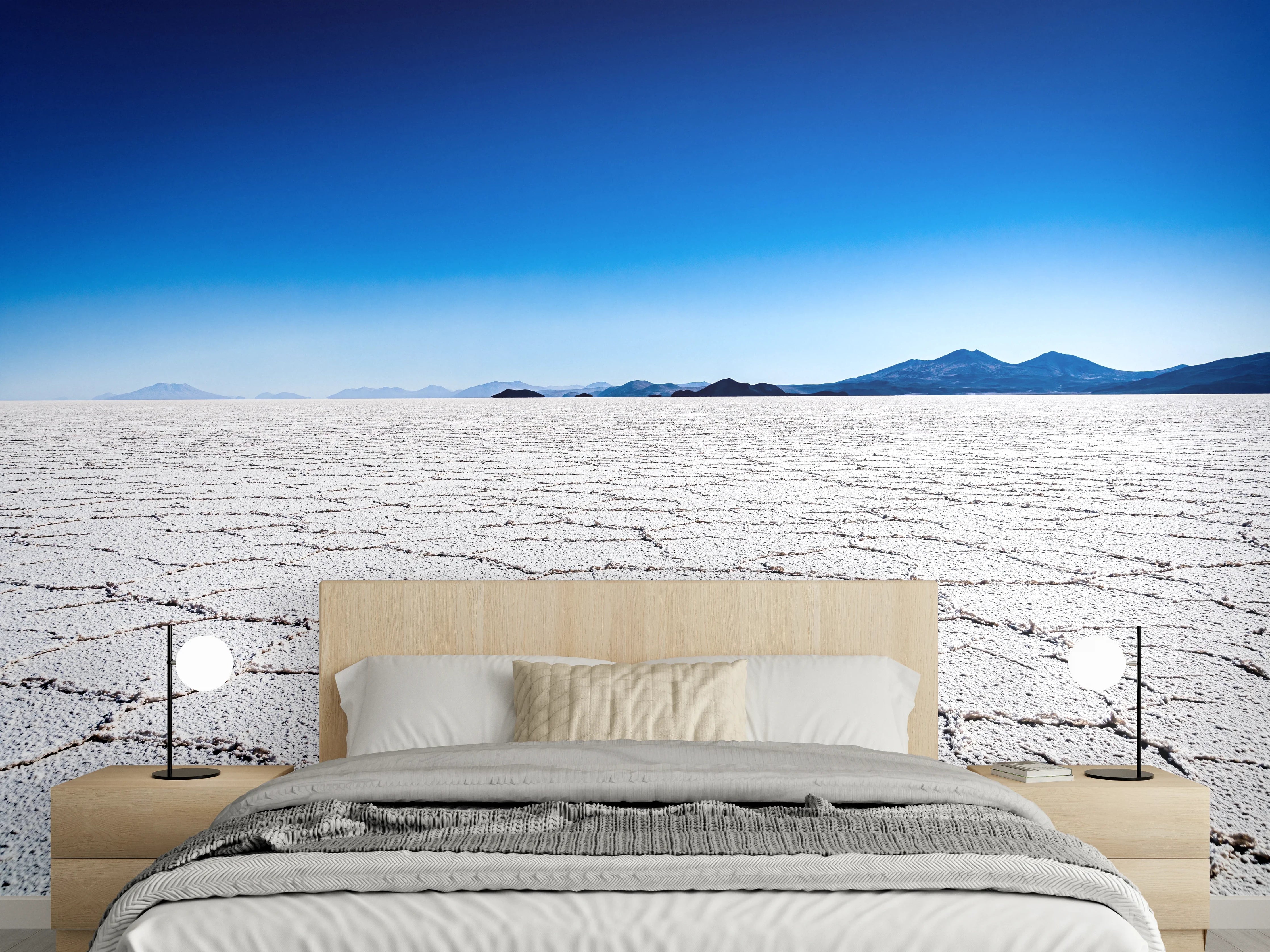 Wandverkleidung Schlafzimmer - Salzsee Panorama mit Bergen, Weiß-Blau