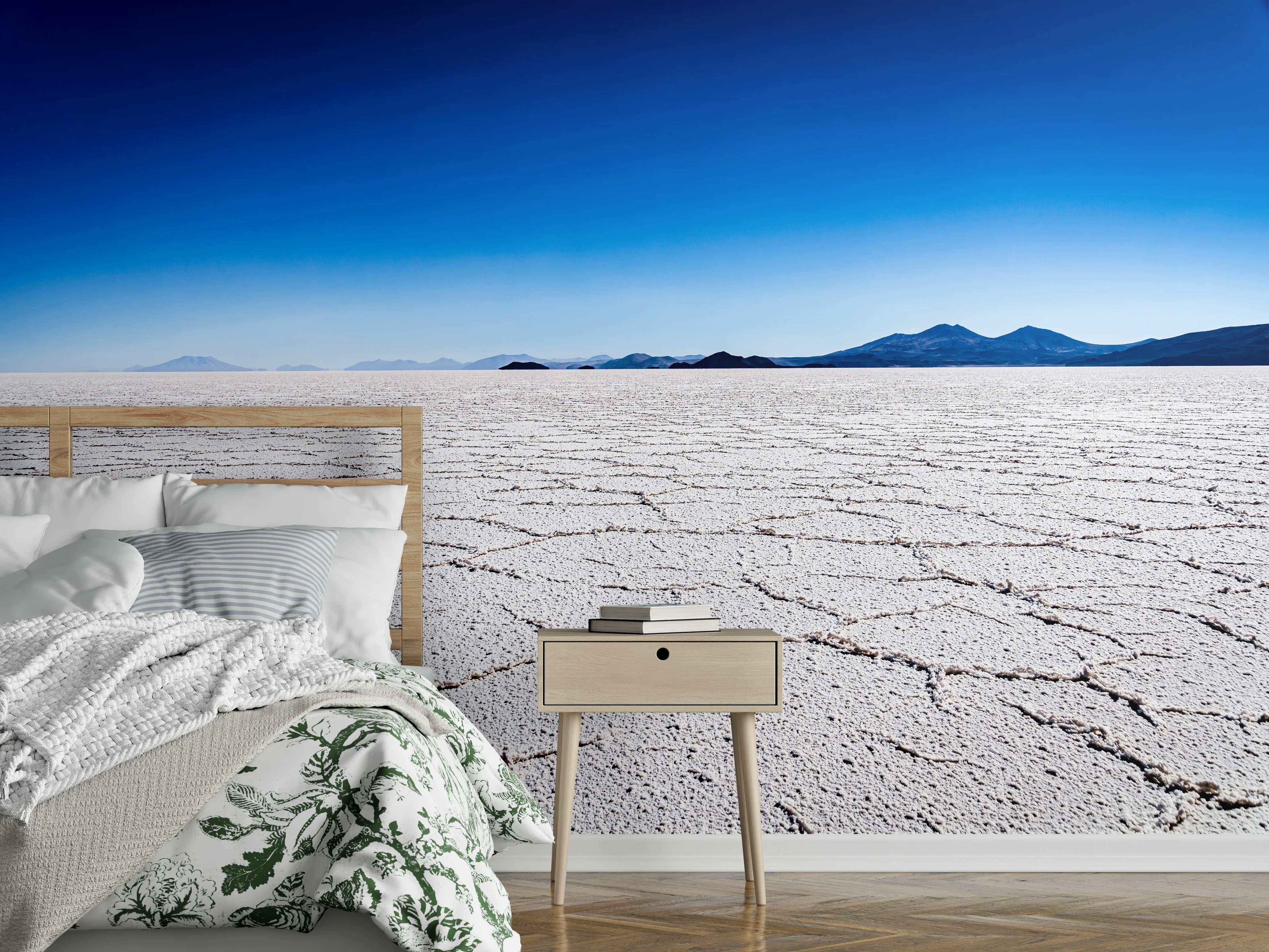 Wandverkleidung Schlafzimmer - Salzsee Panorama mit Bergen, Weiß-Blau