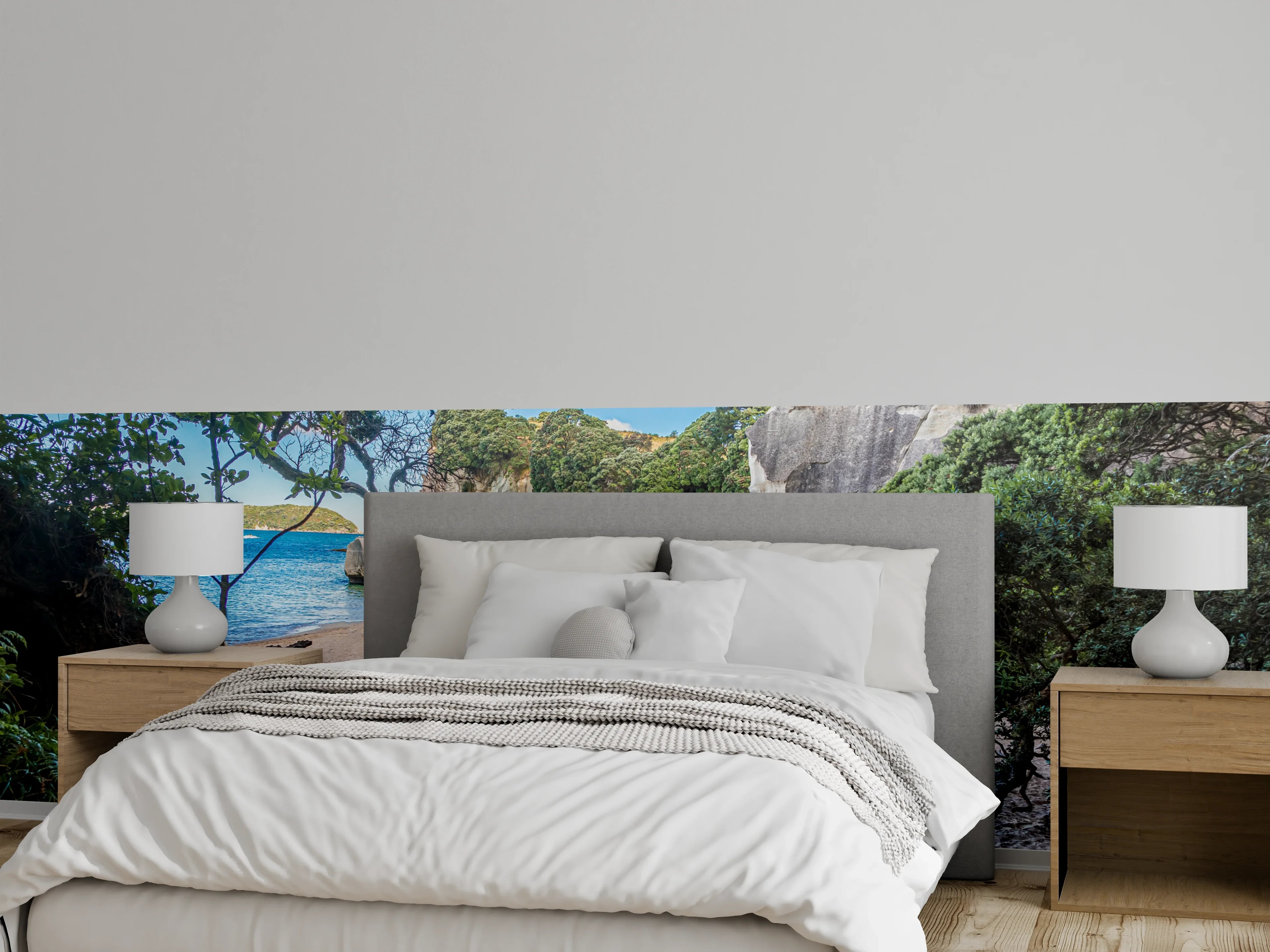 Wandverkleidung Schlafzimmer - Sandstrand Bucht mit Felsen und Bäumen