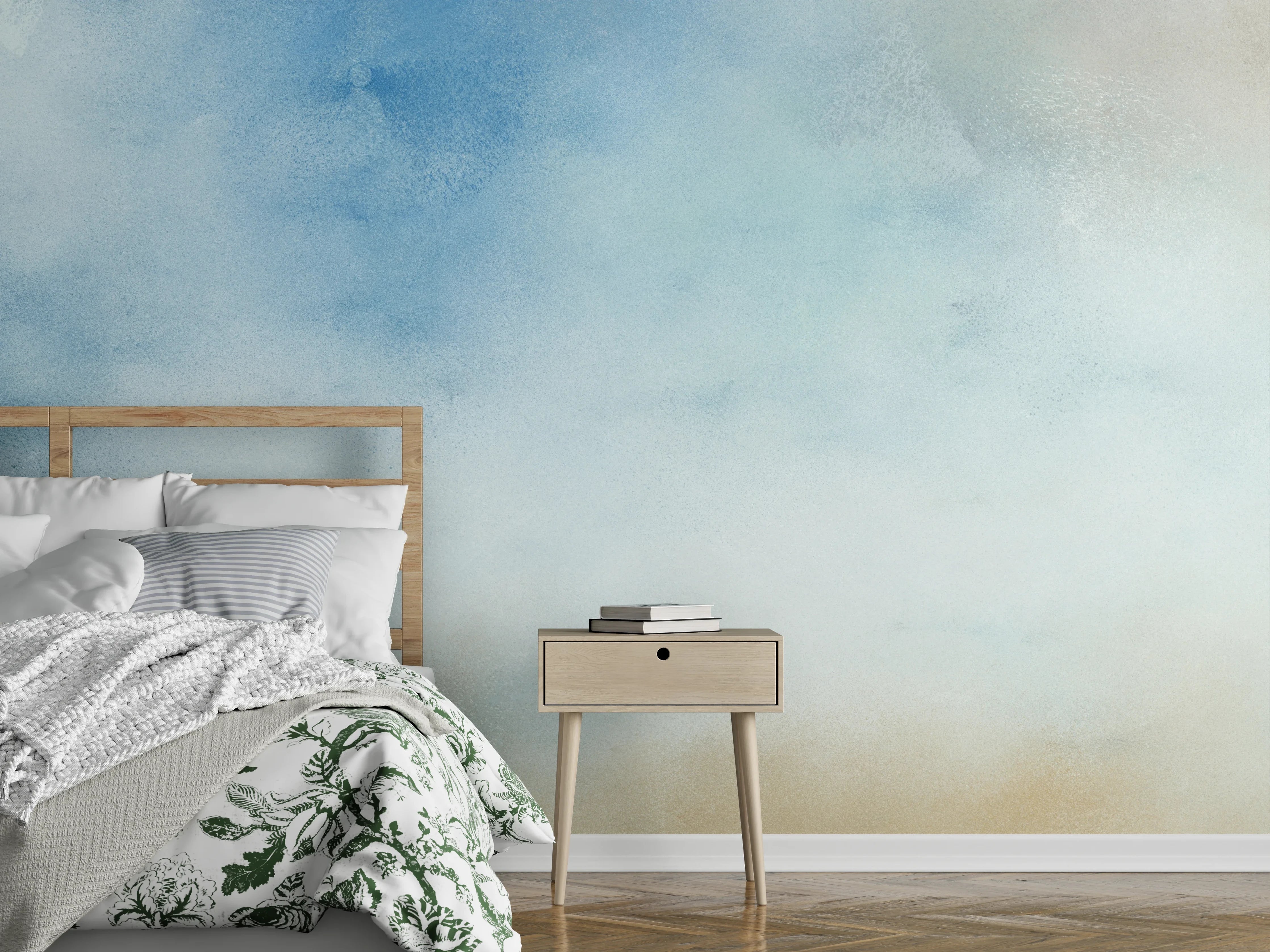 Wandverkleidung Schlafzimmer - Sanfte Aquarell-Wolken in Blau-Beige