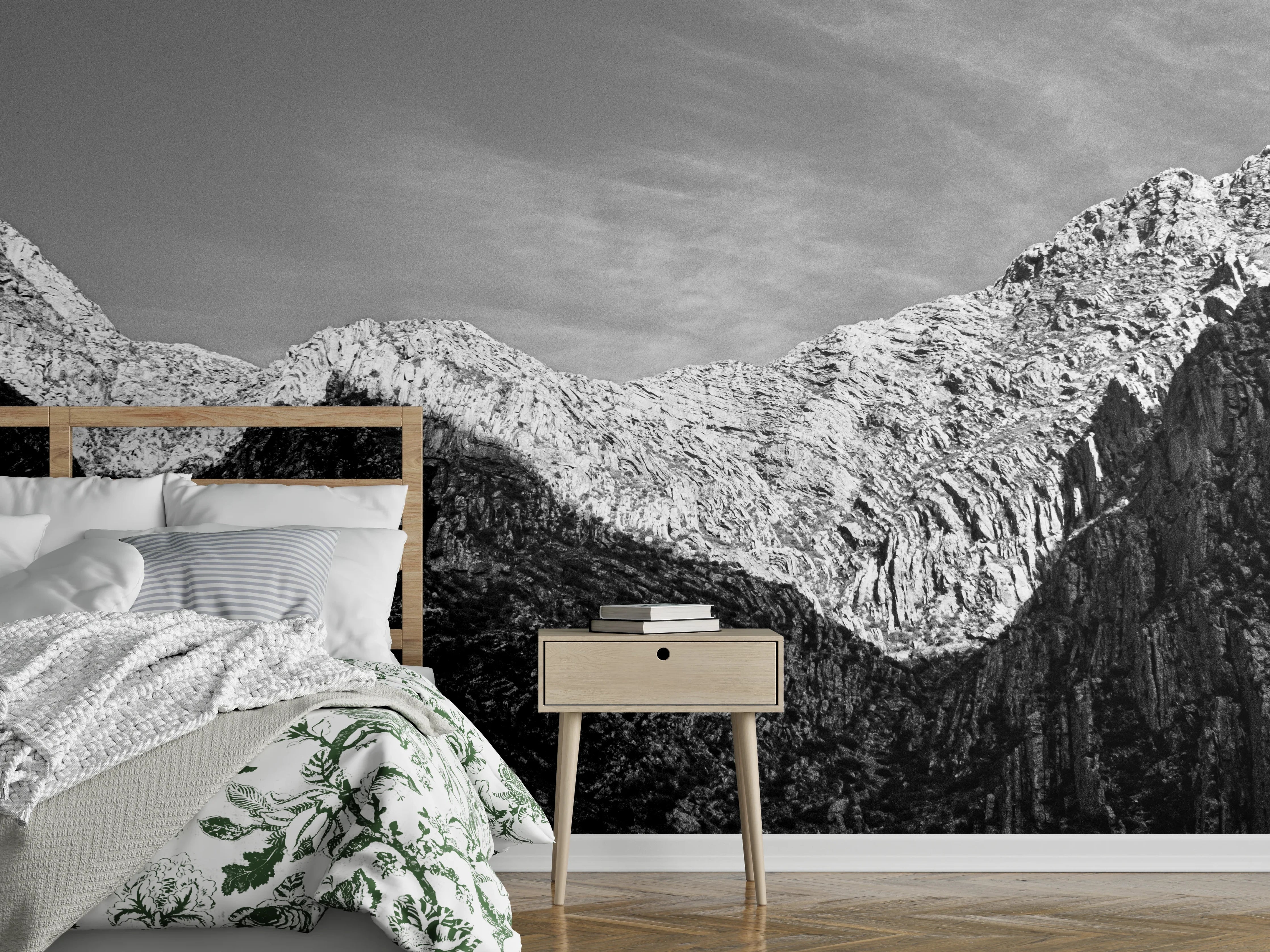 Wandverkleidung Schlafzimmer - Schwarz-weiße Gebirgslandschaft mit Felsen