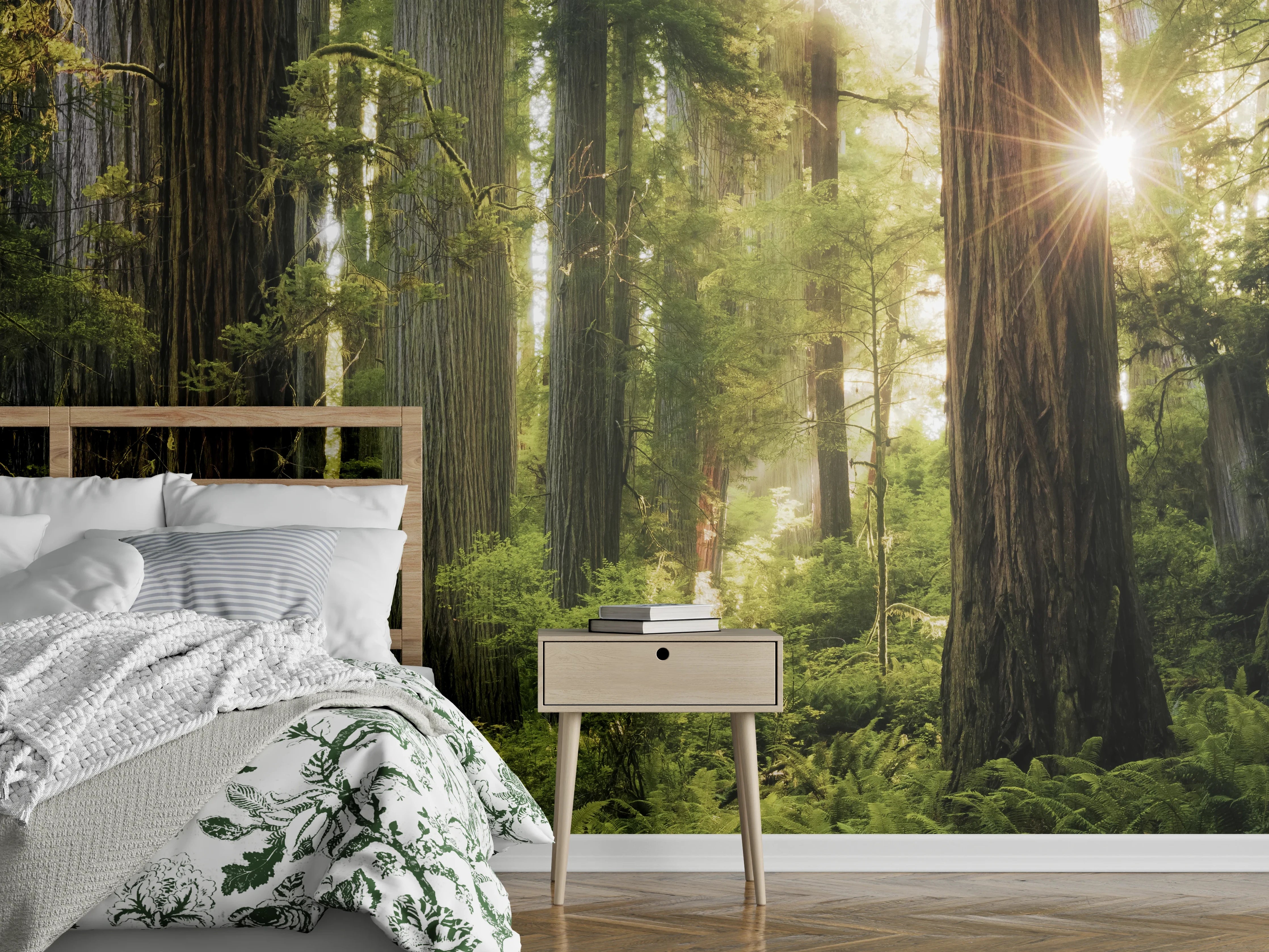 Wandverkleidung Schlafzimmer - Silbergrauer Zauberwald im Licht